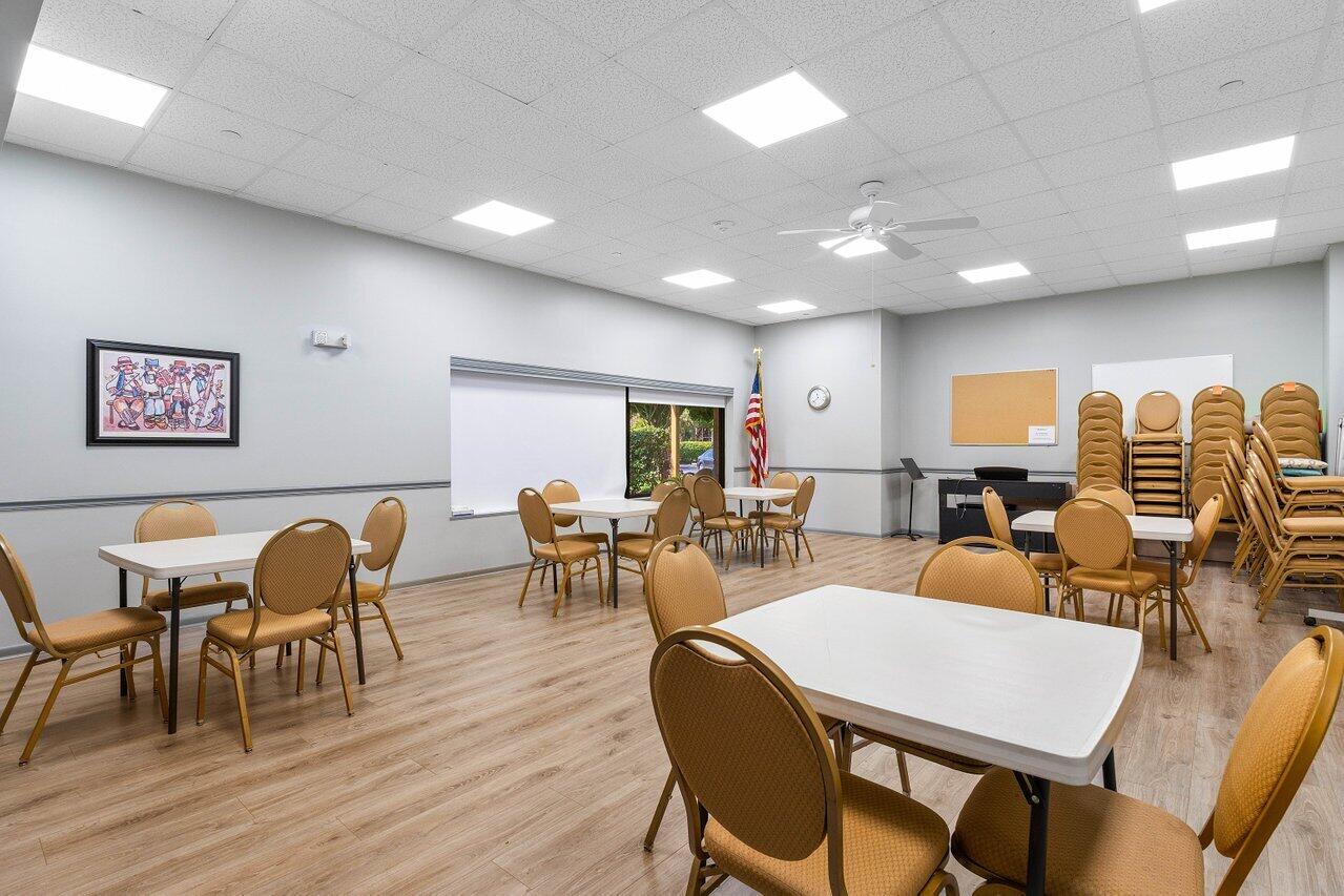 10092 Cedar Point Boulevard 305