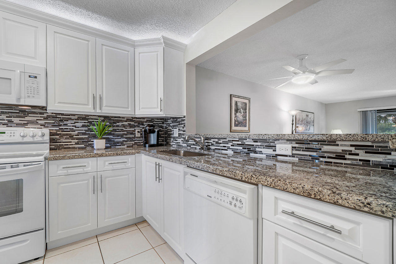 10092 Cedar Point Boulevard 305