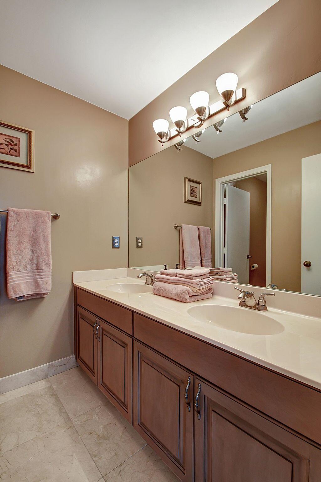 1376 Auburn Court