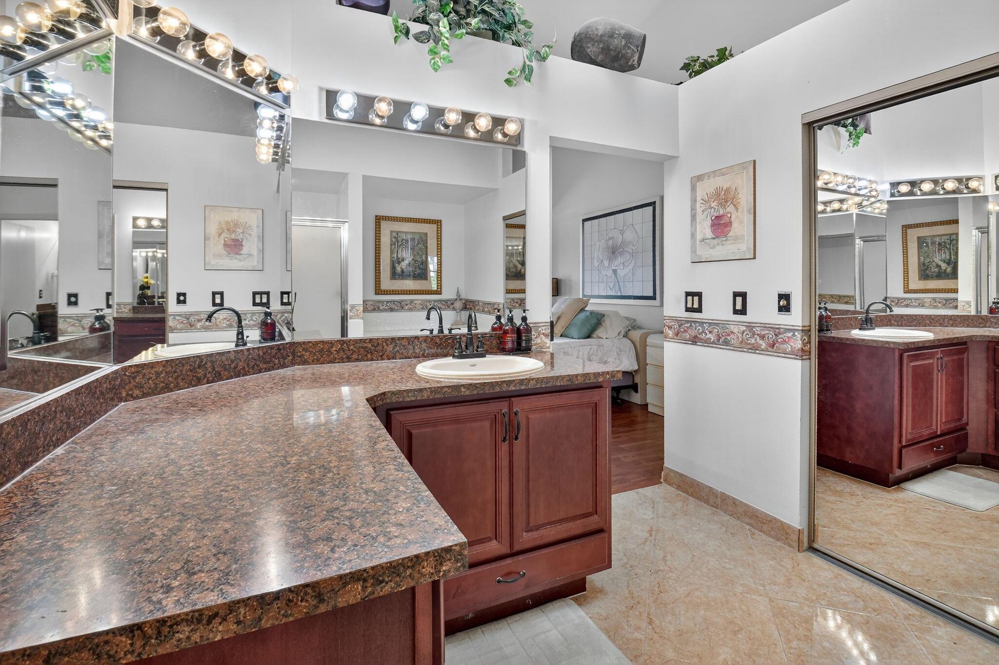 8112 Mimosa Place