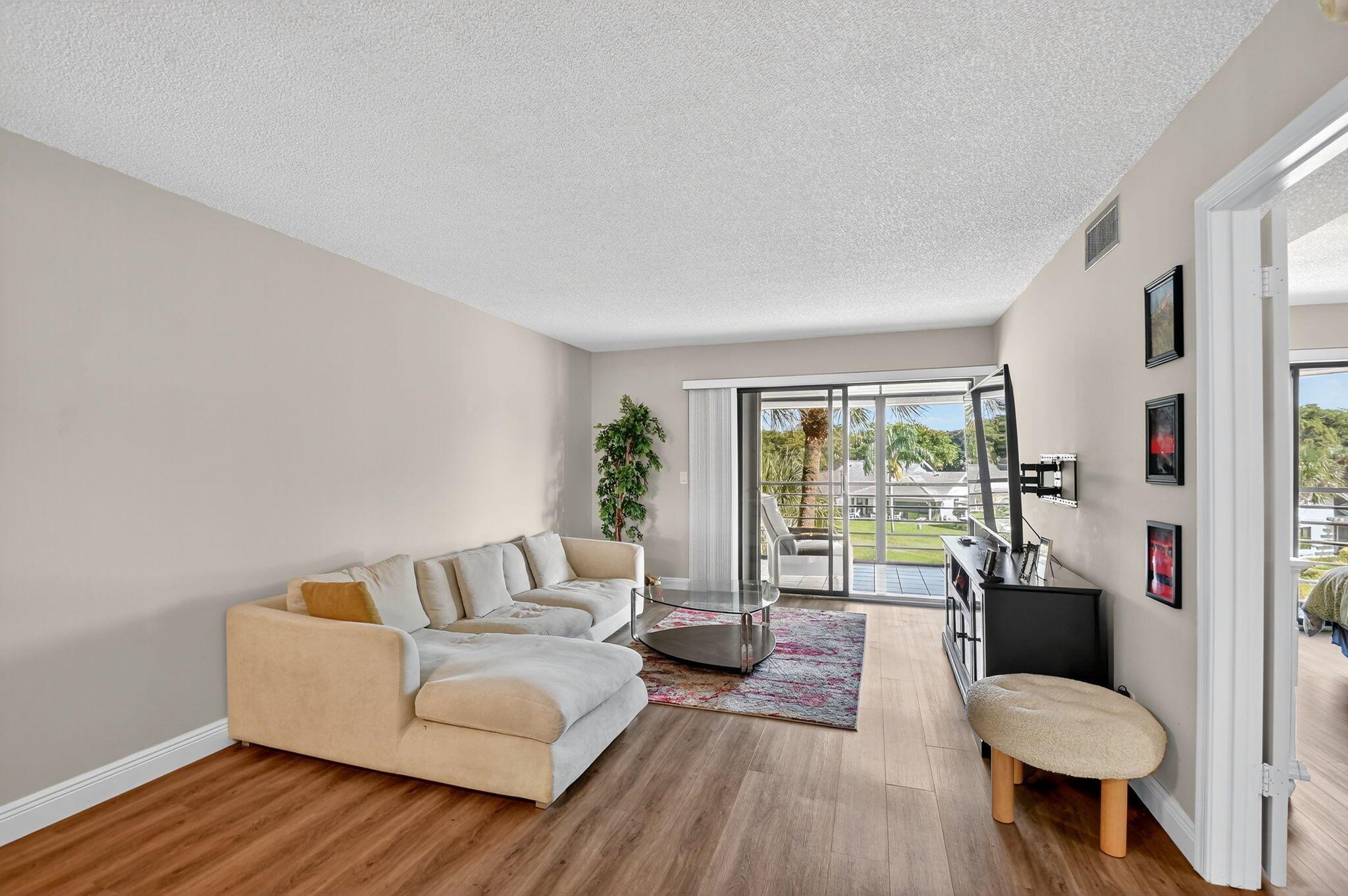 10092 Cedar Point Boulevard 305