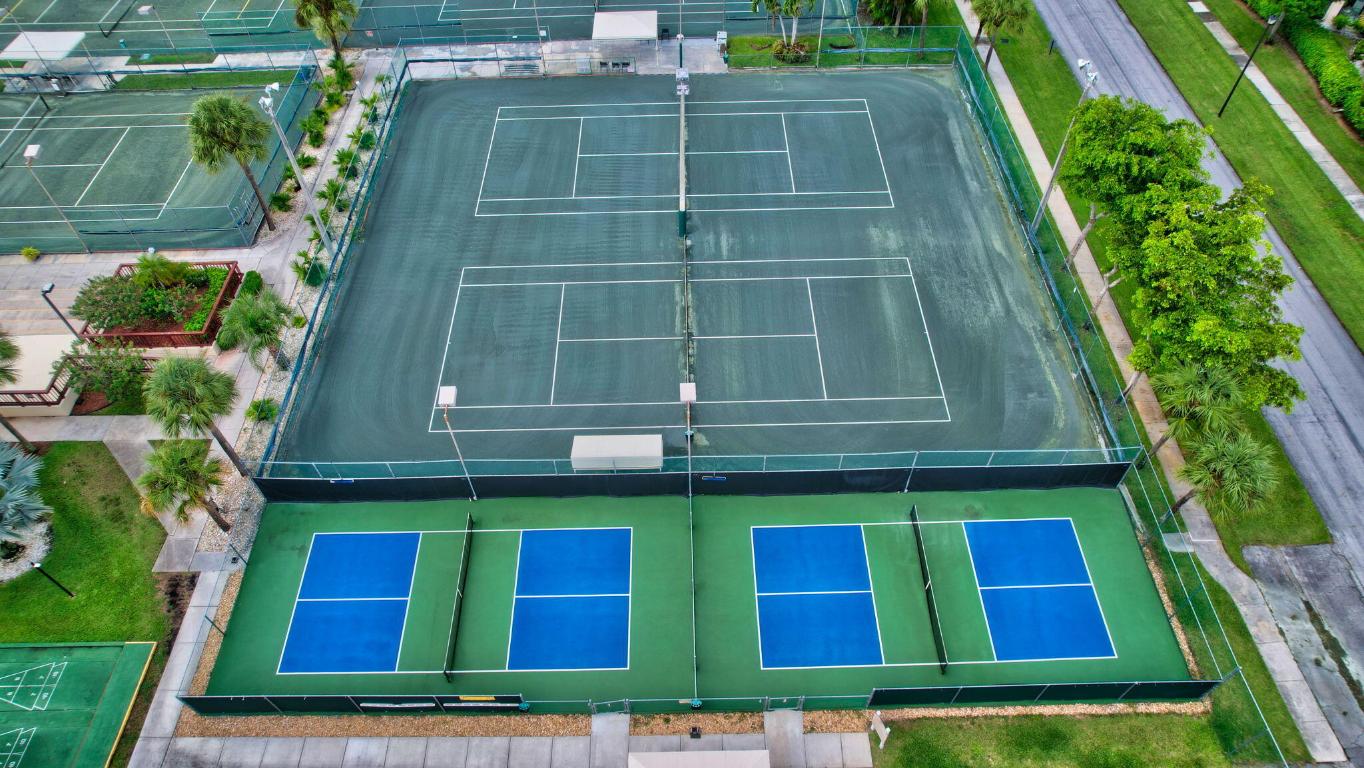 10092 Cedar Point Boulevard 305