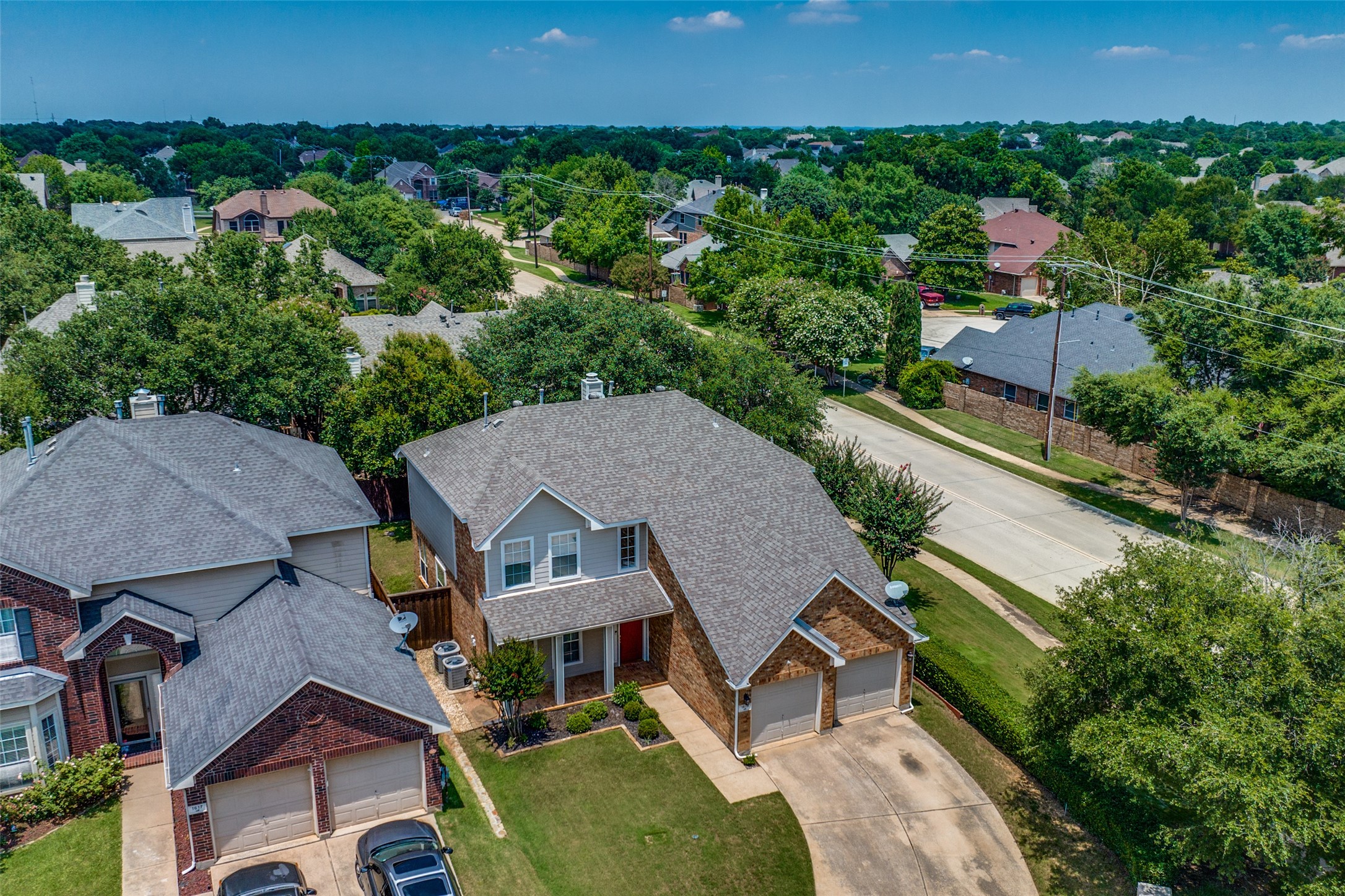 1619 Wood Ridge Court