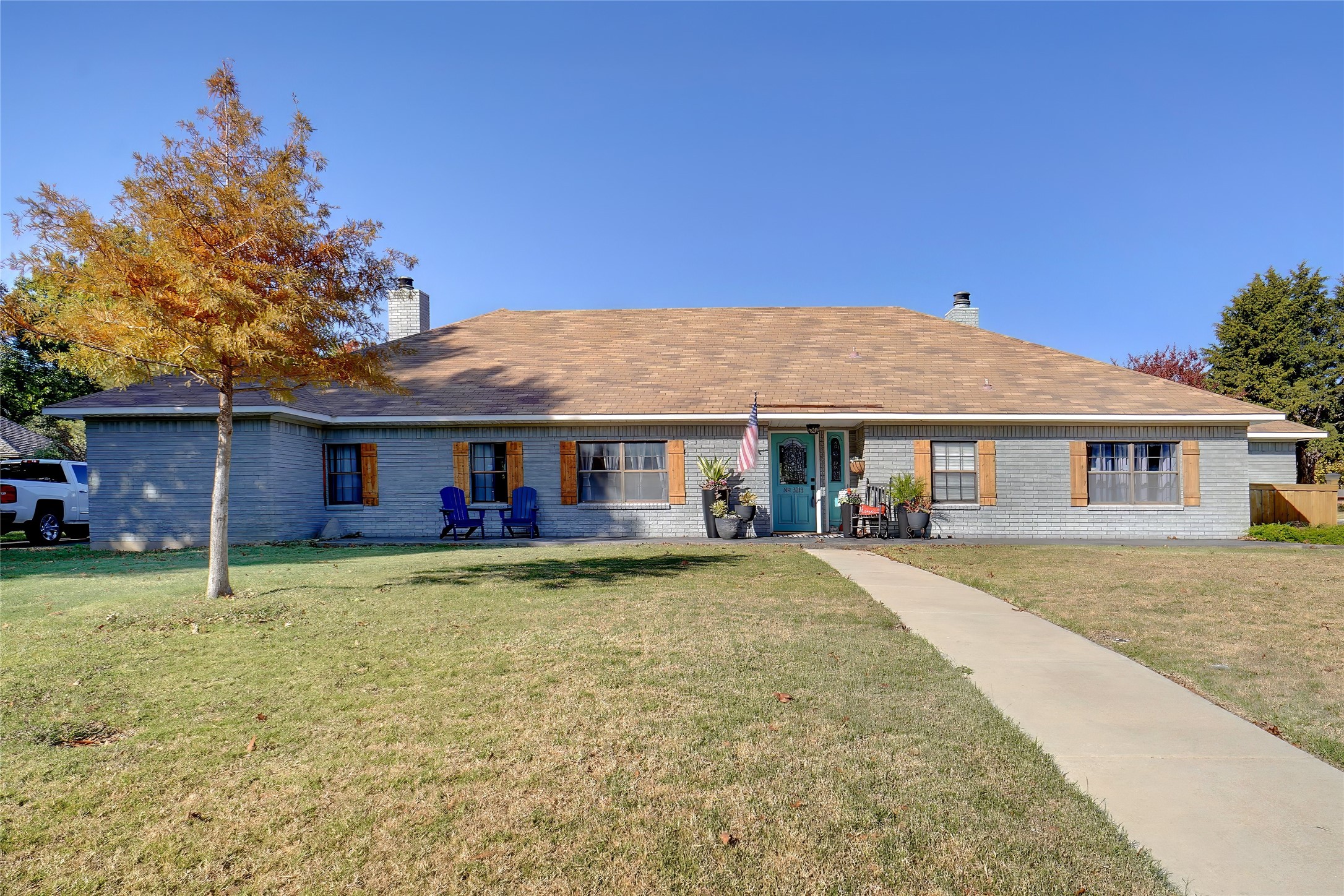 3213 Windy Hill