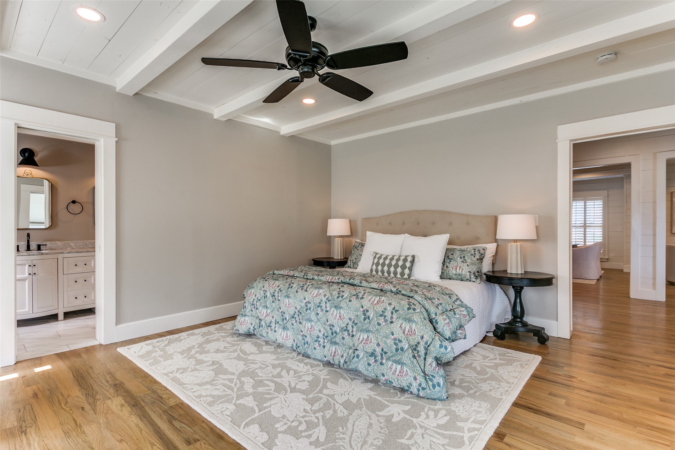 428 E Wall Street
