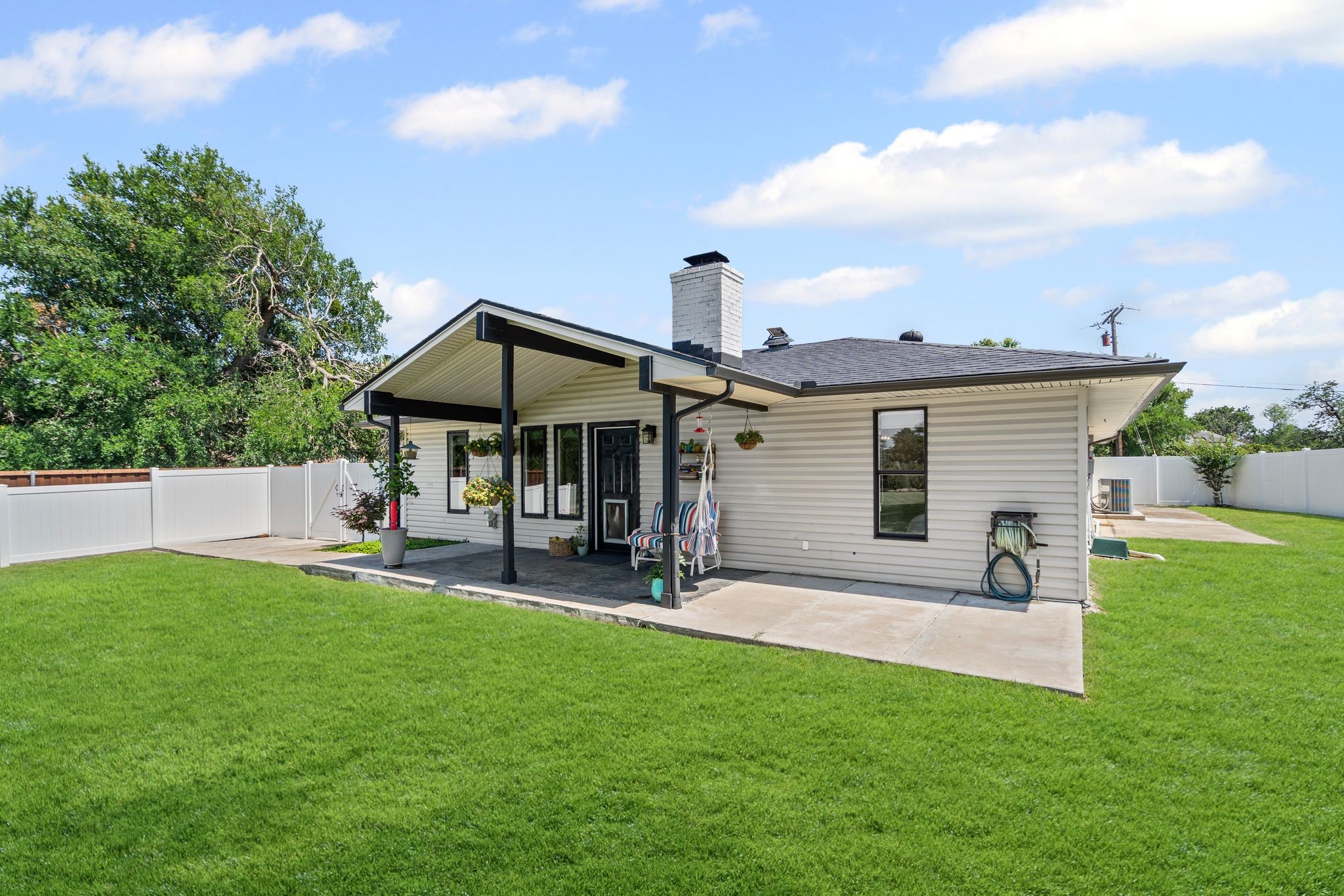 1418 Lakeshore Boulevard