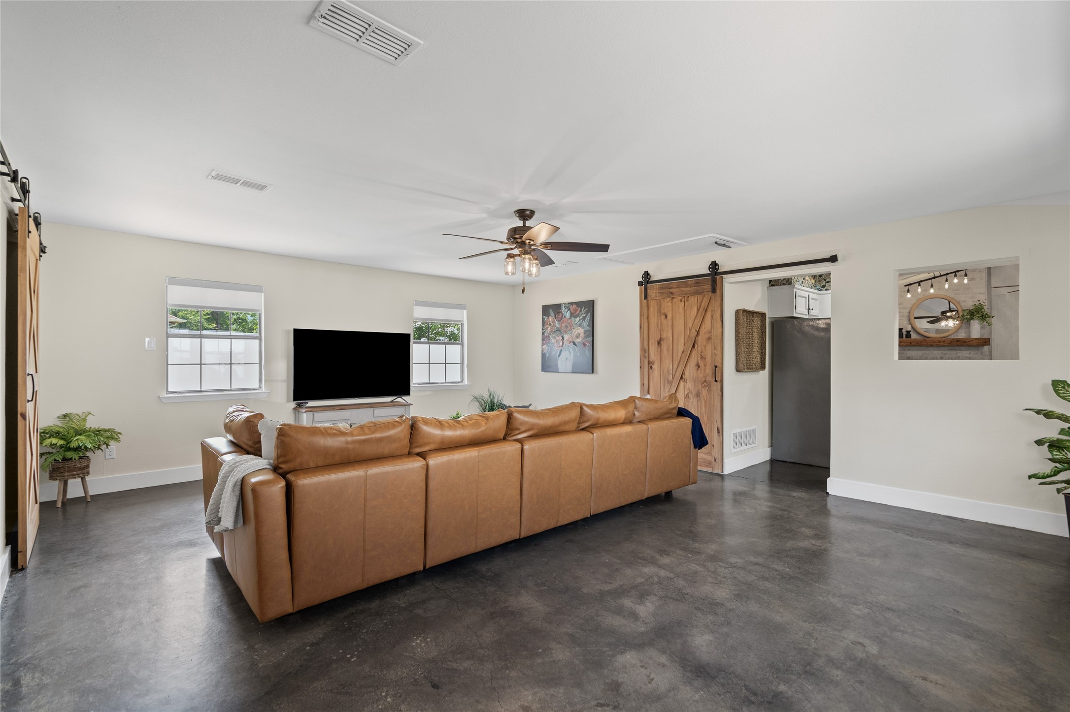 1418 Lakeshore Boulevard