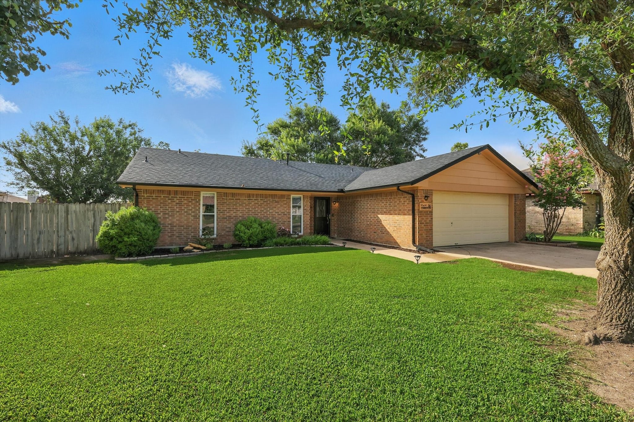 16 Christi Lane