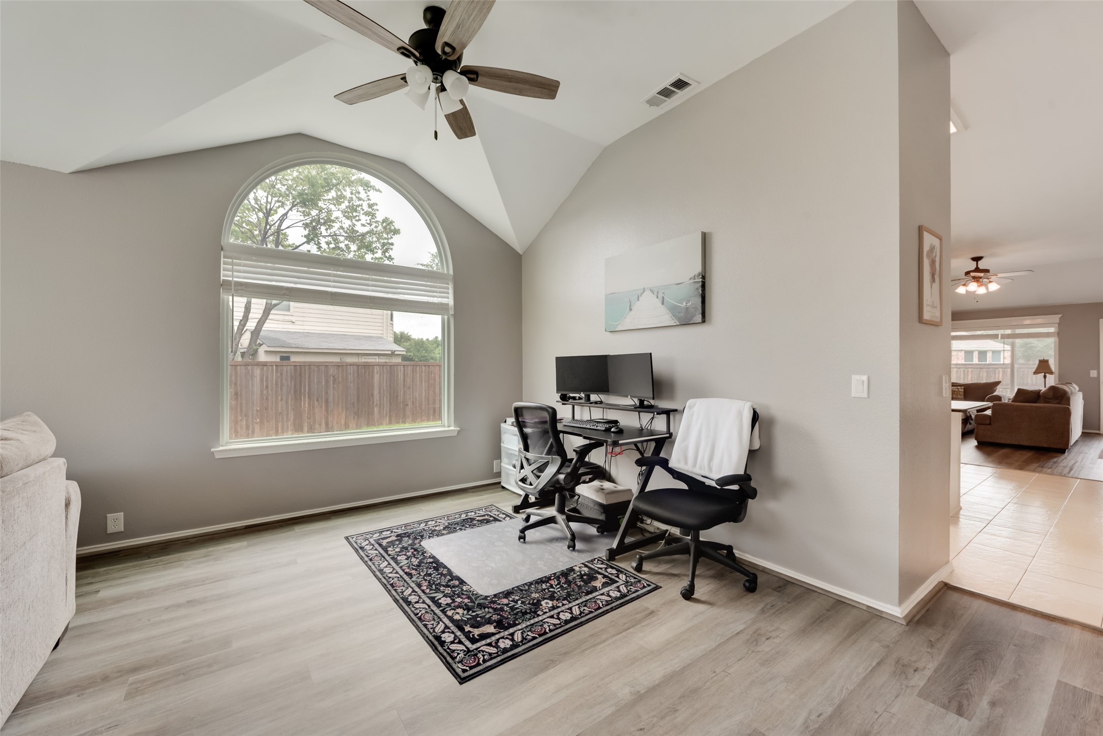 2801 Crater Lake Lane