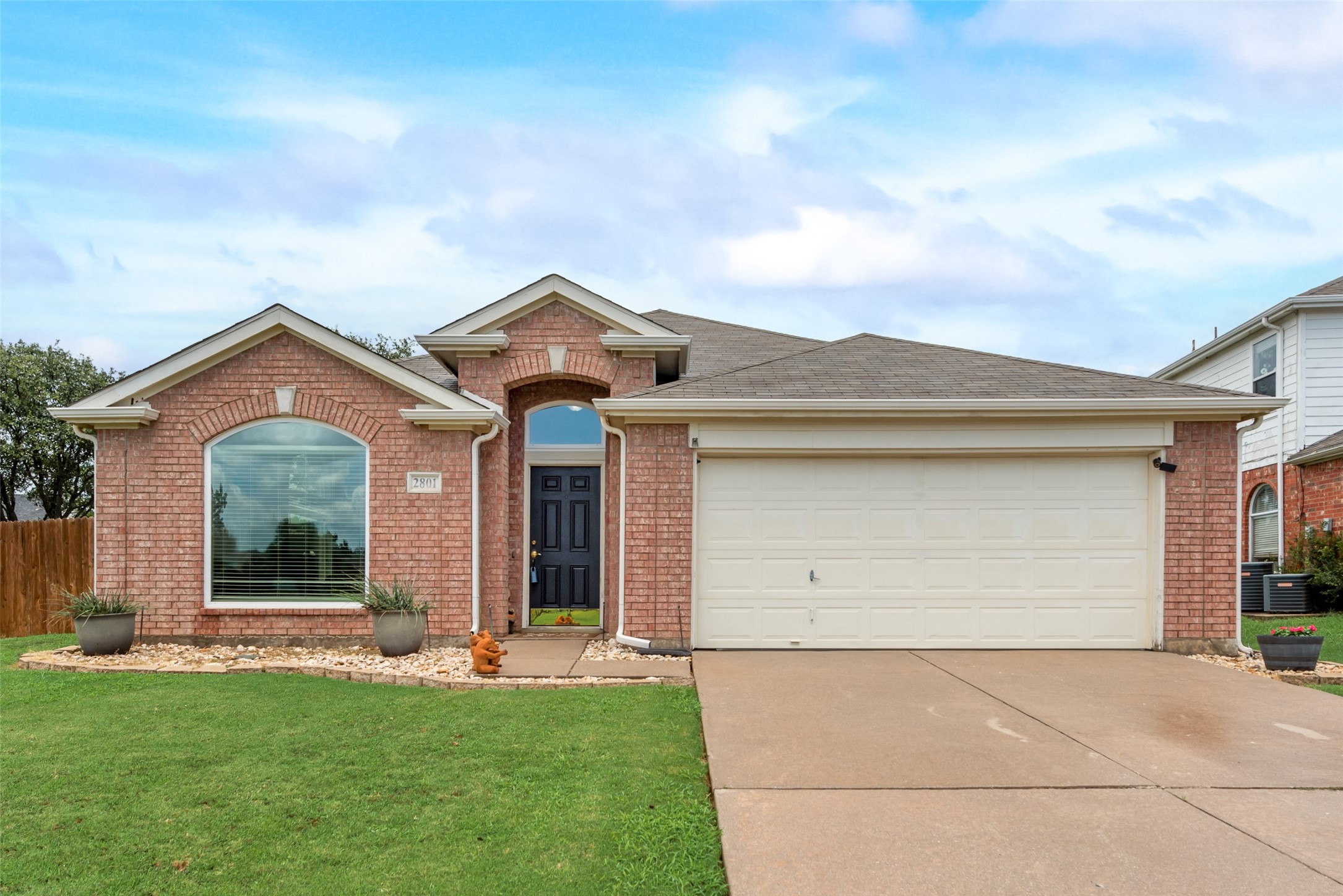 2801 Crater Lake Lane