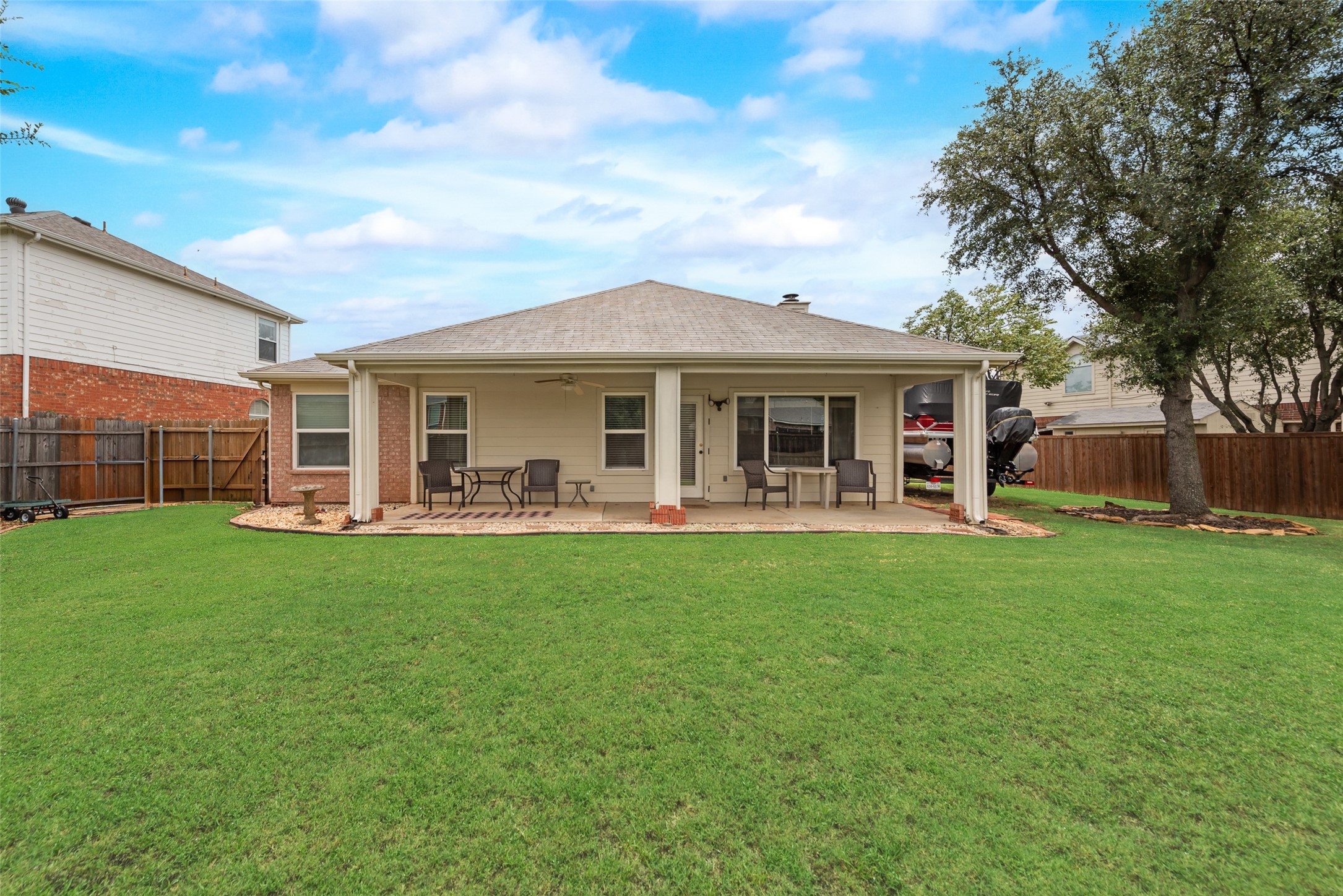 2801 Crater Lake Lane