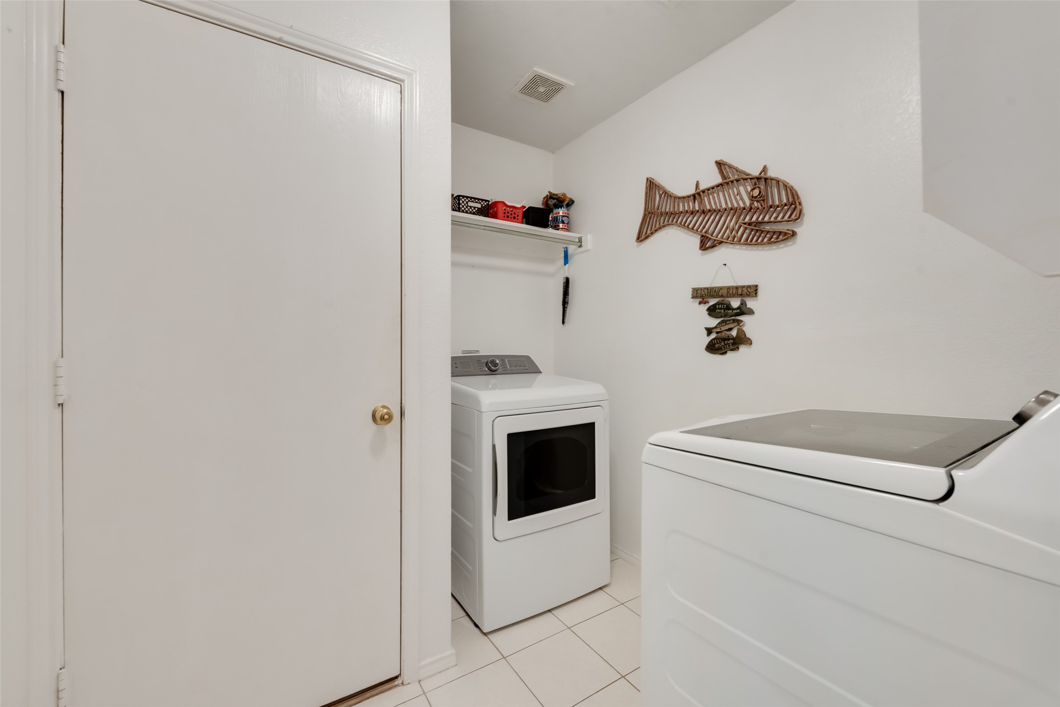 2801 Crater Lake Lane