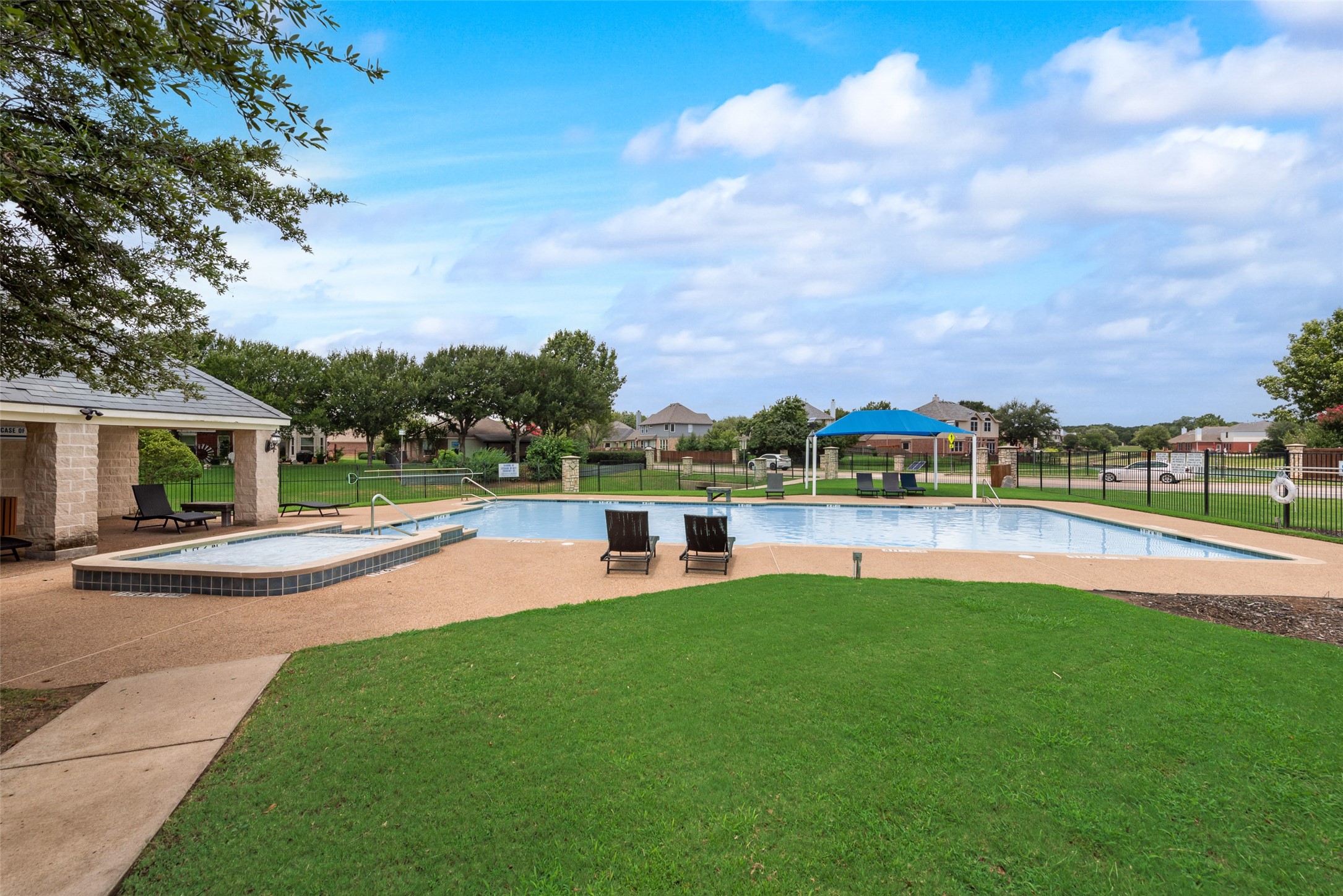 2801 Crater Lake Lane