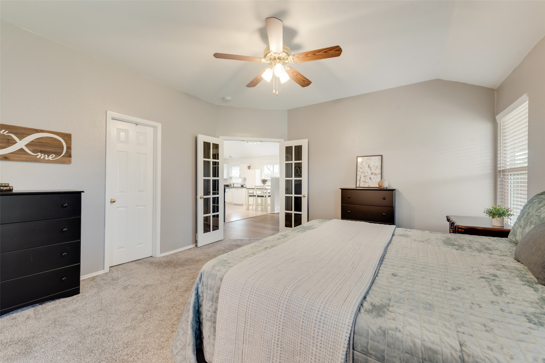 2801 Crater Lake Lane