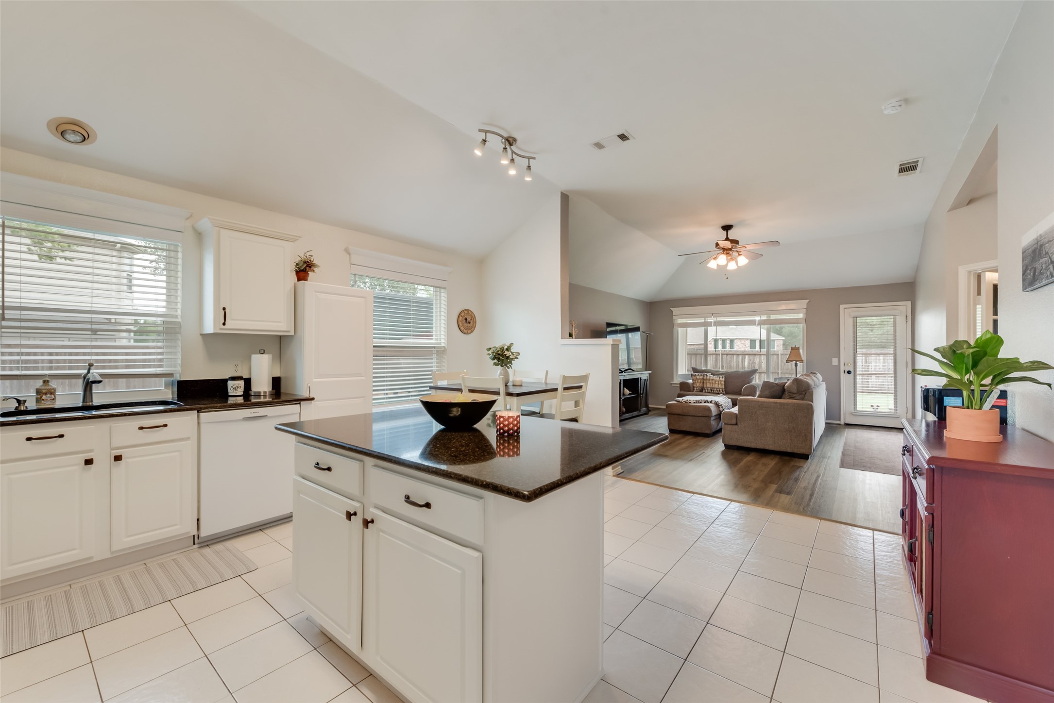 2801 Crater Lake Lane
