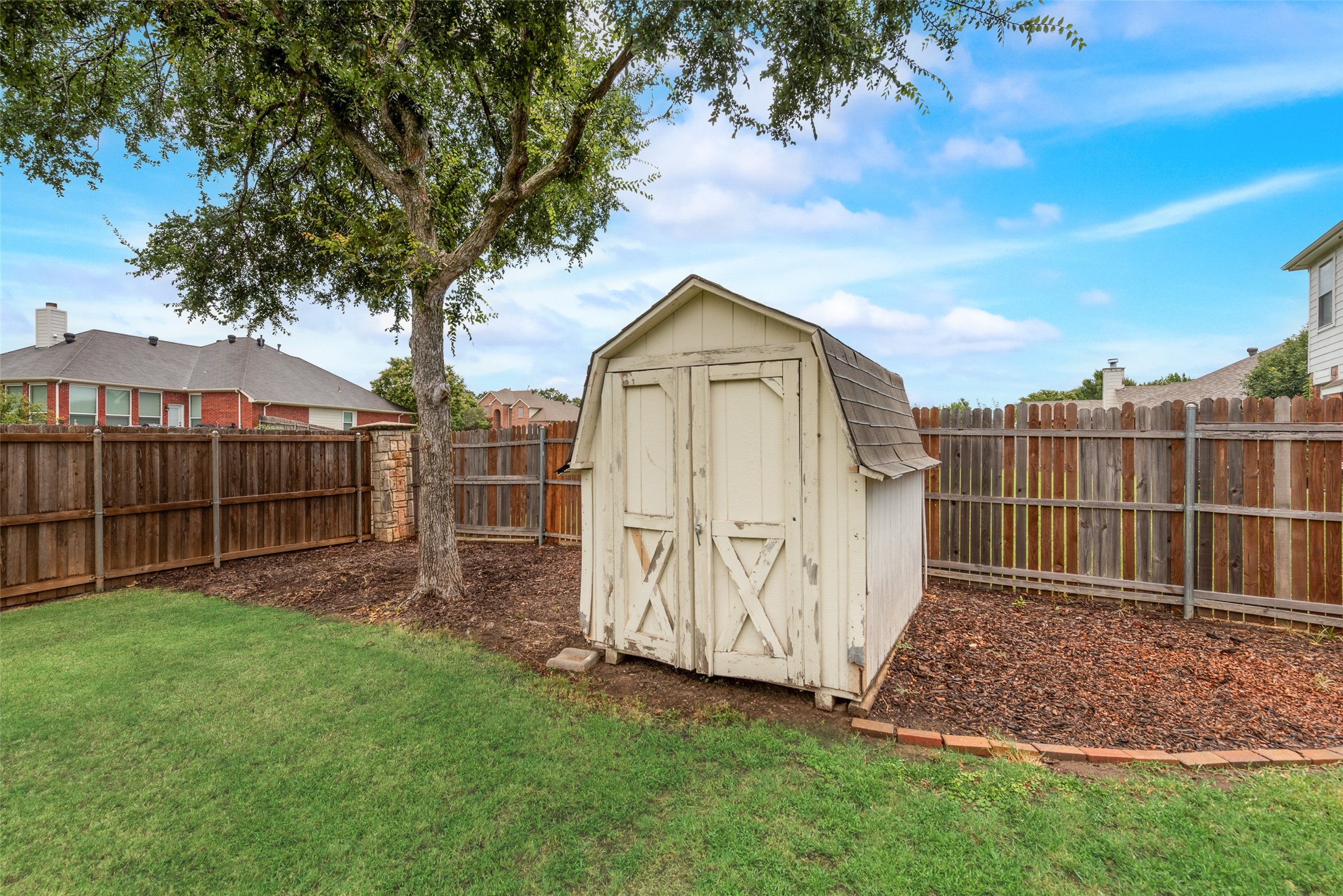 2801 Crater Lake Lane