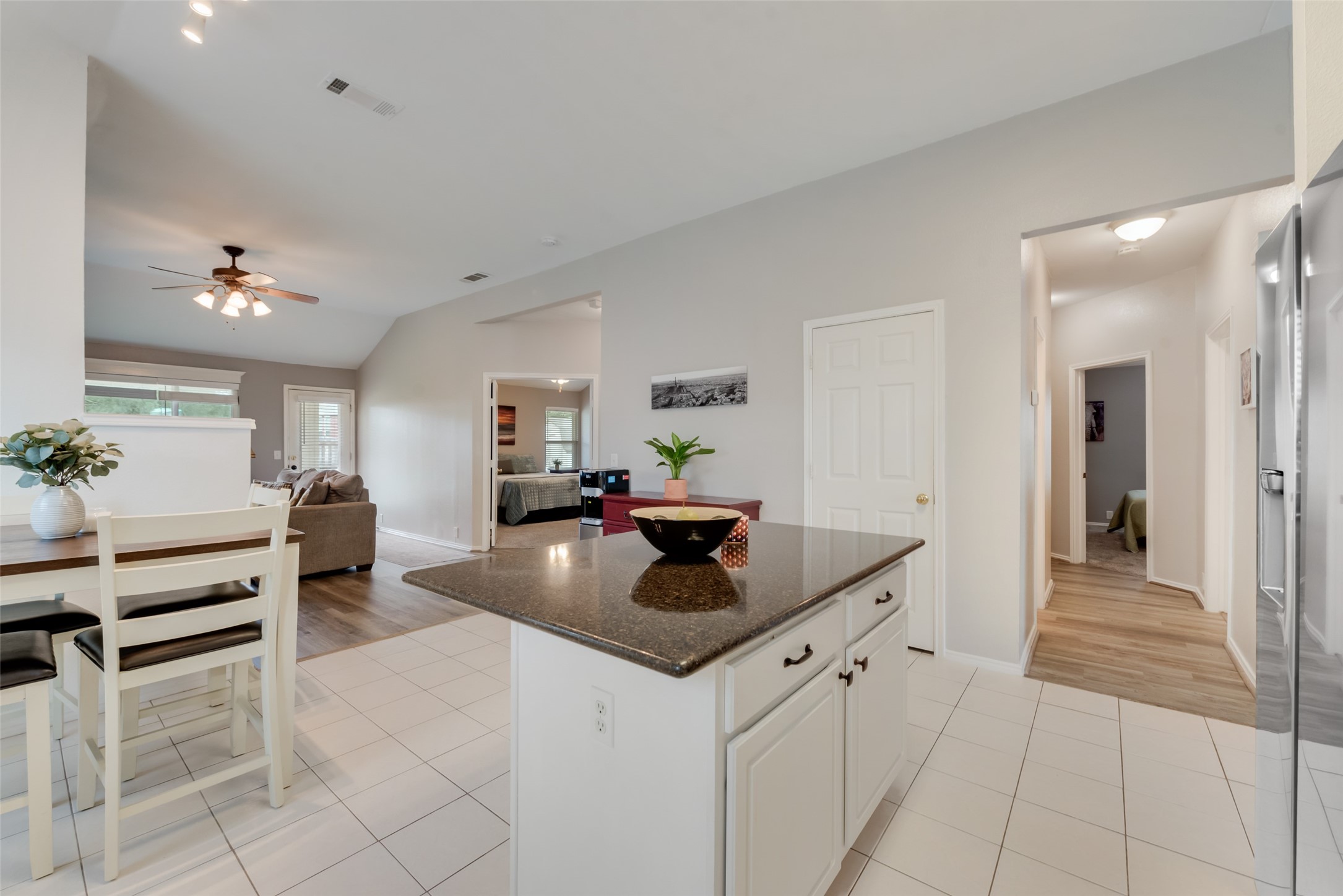 2801 Crater Lake Lane
