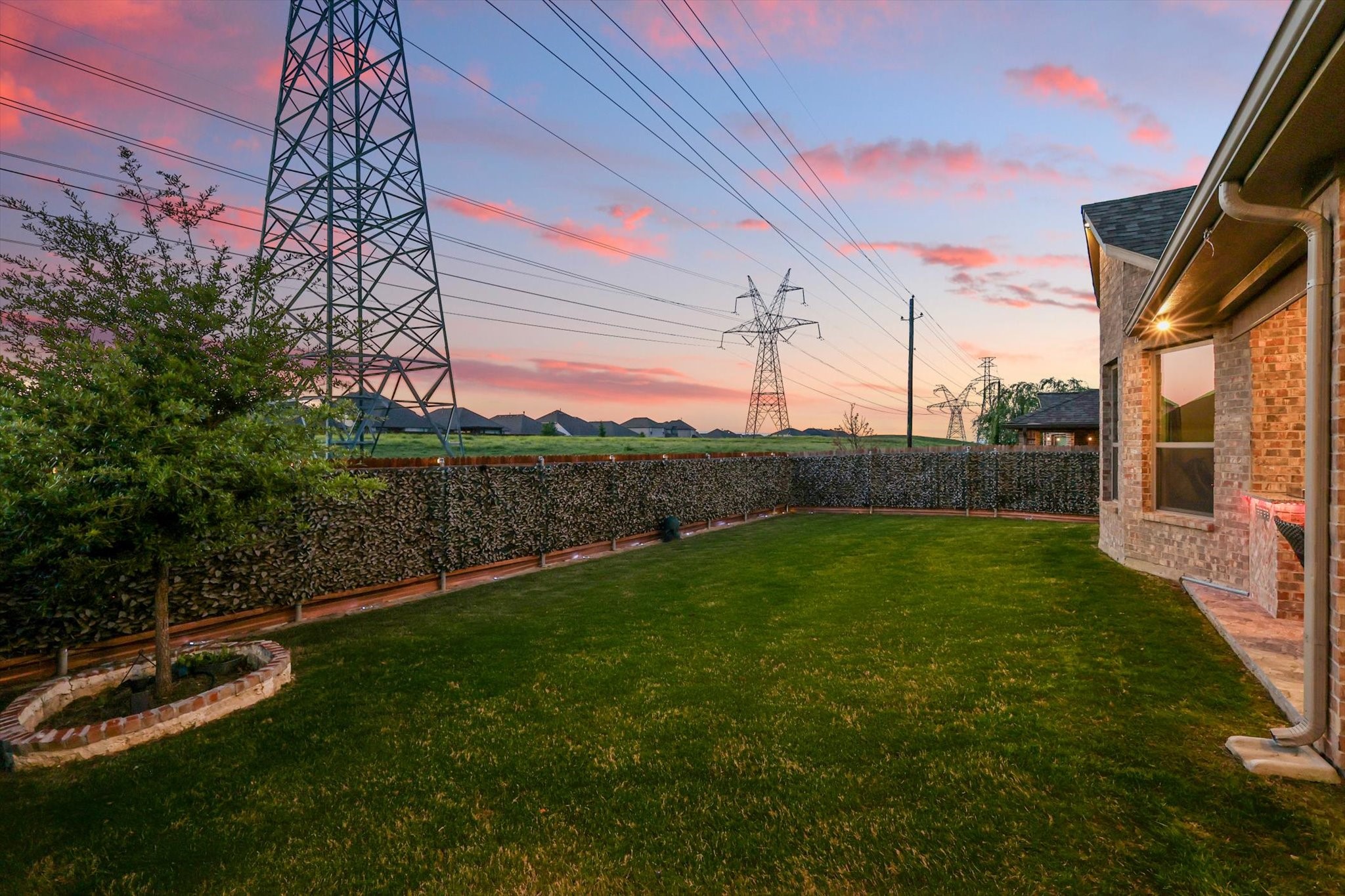 14329 Home Trail