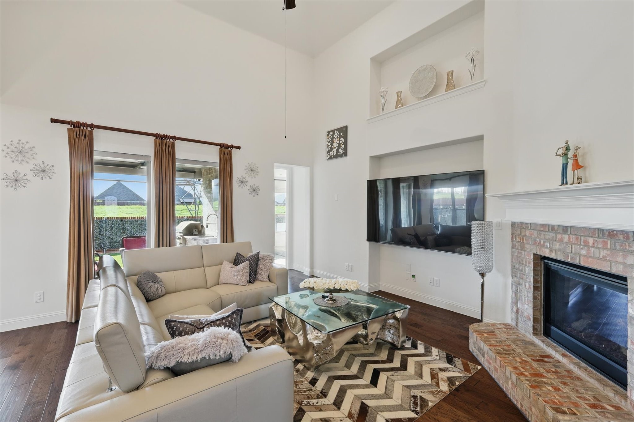 14329 Home Trail
