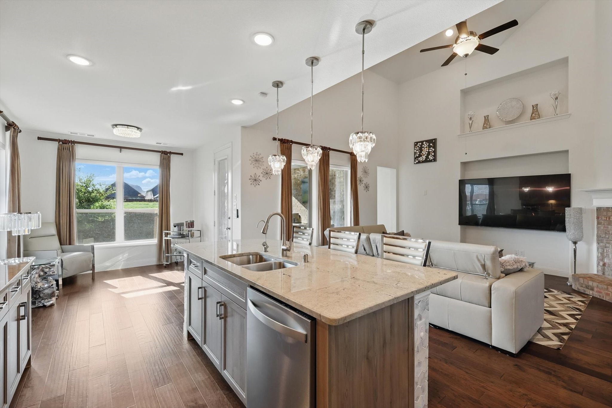 14329 Home Trail