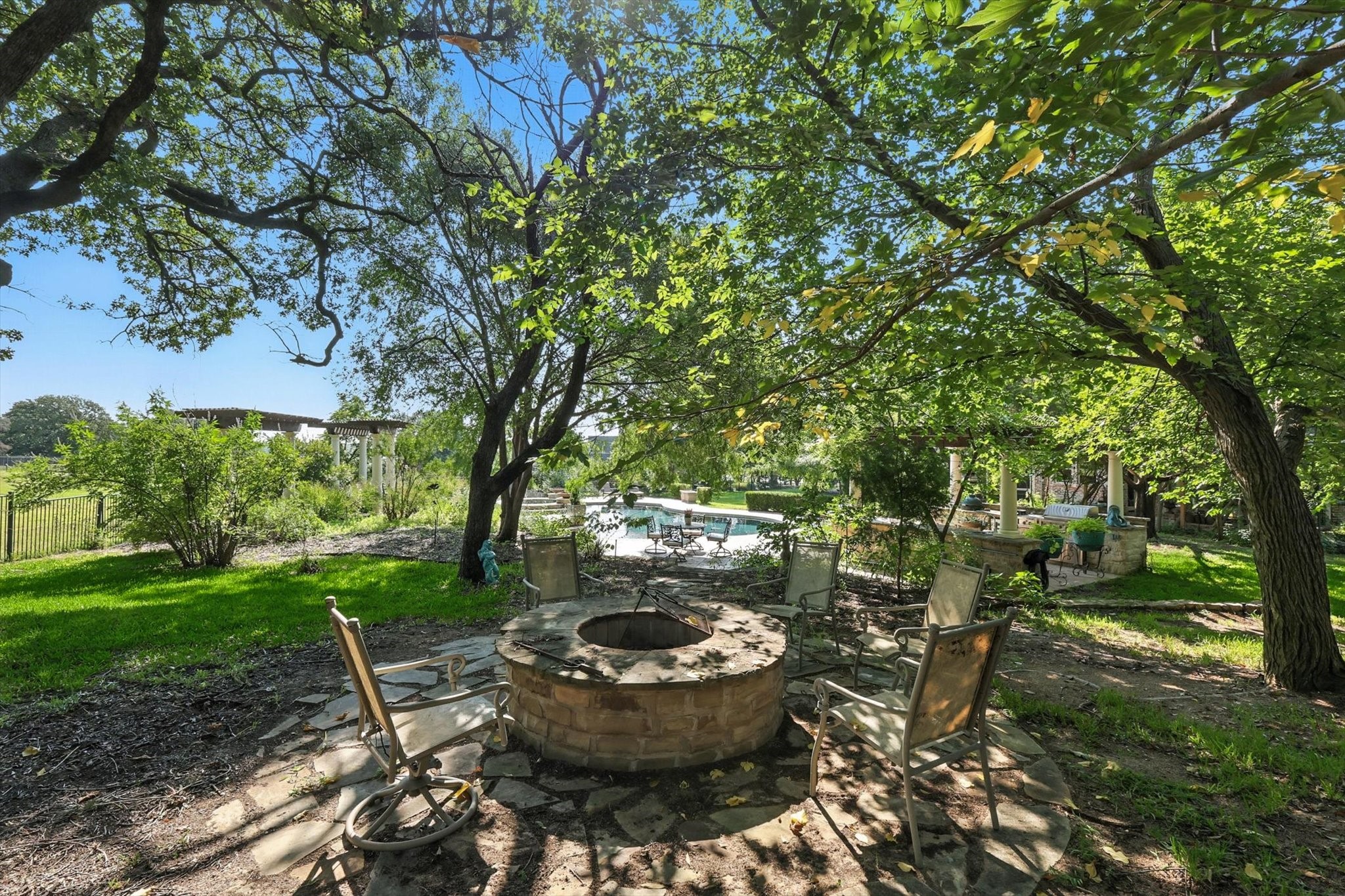 1217 Saddlebrook Way
