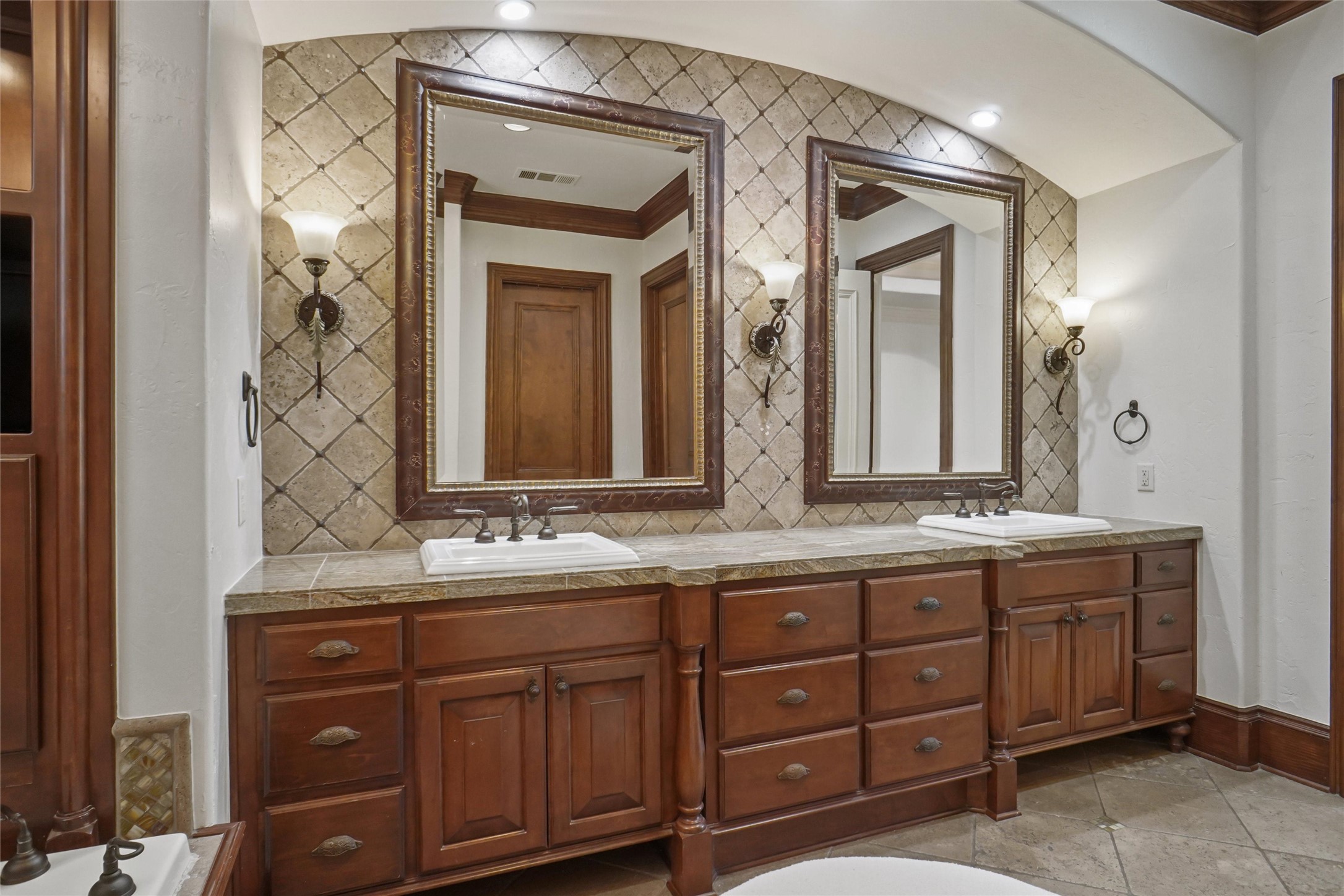 1217 Saddlebrook Way