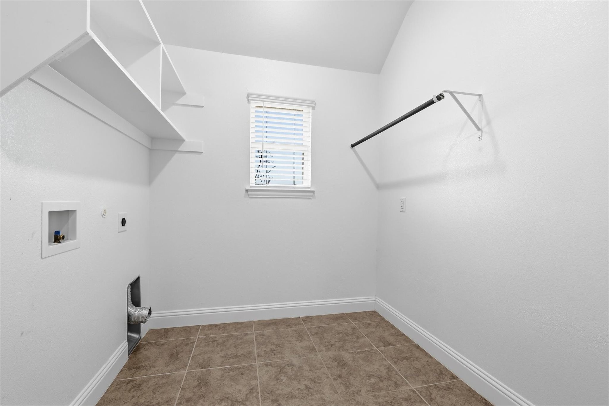 5013 Diamond Drive