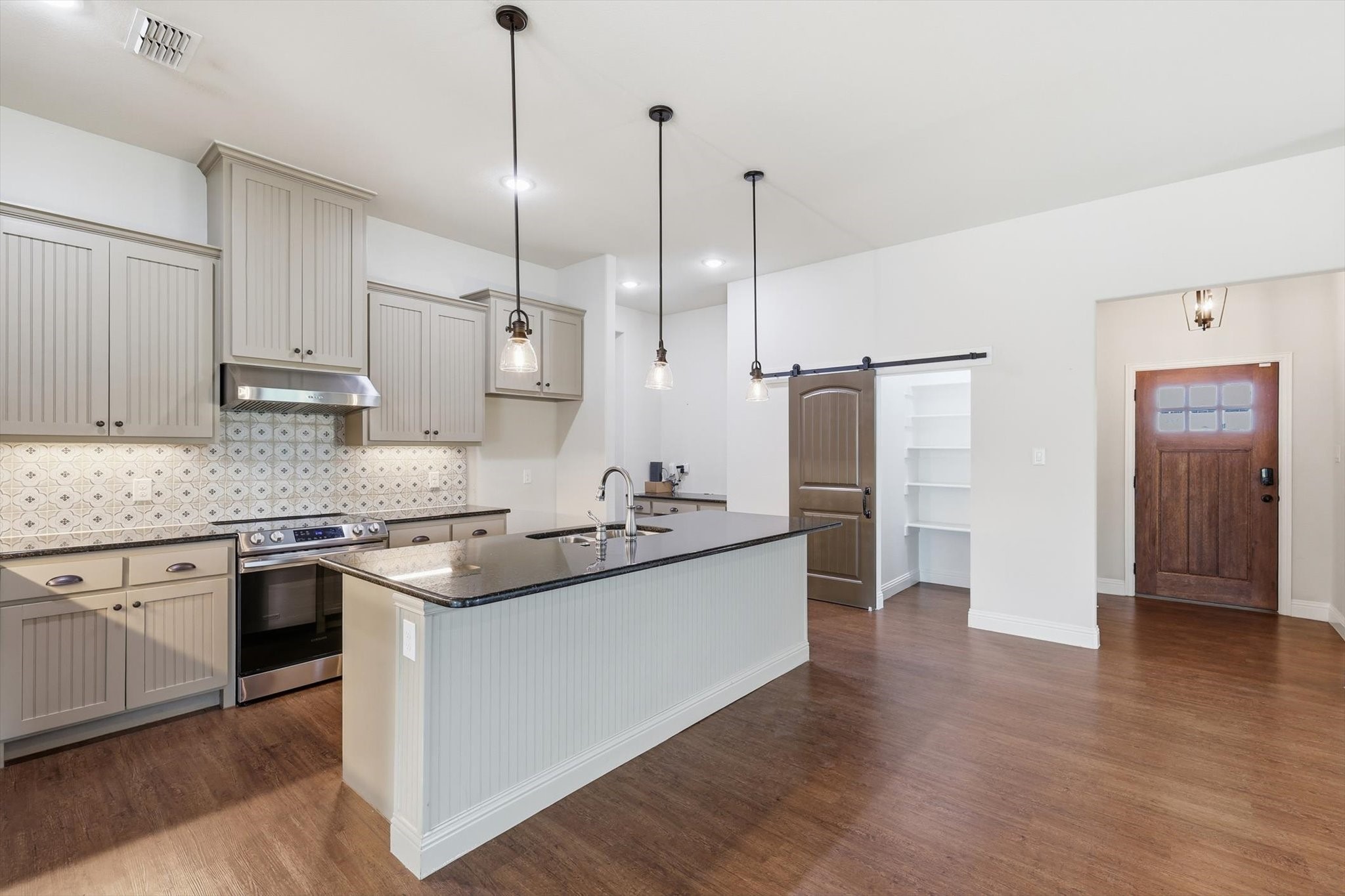 5013 Diamond Drive