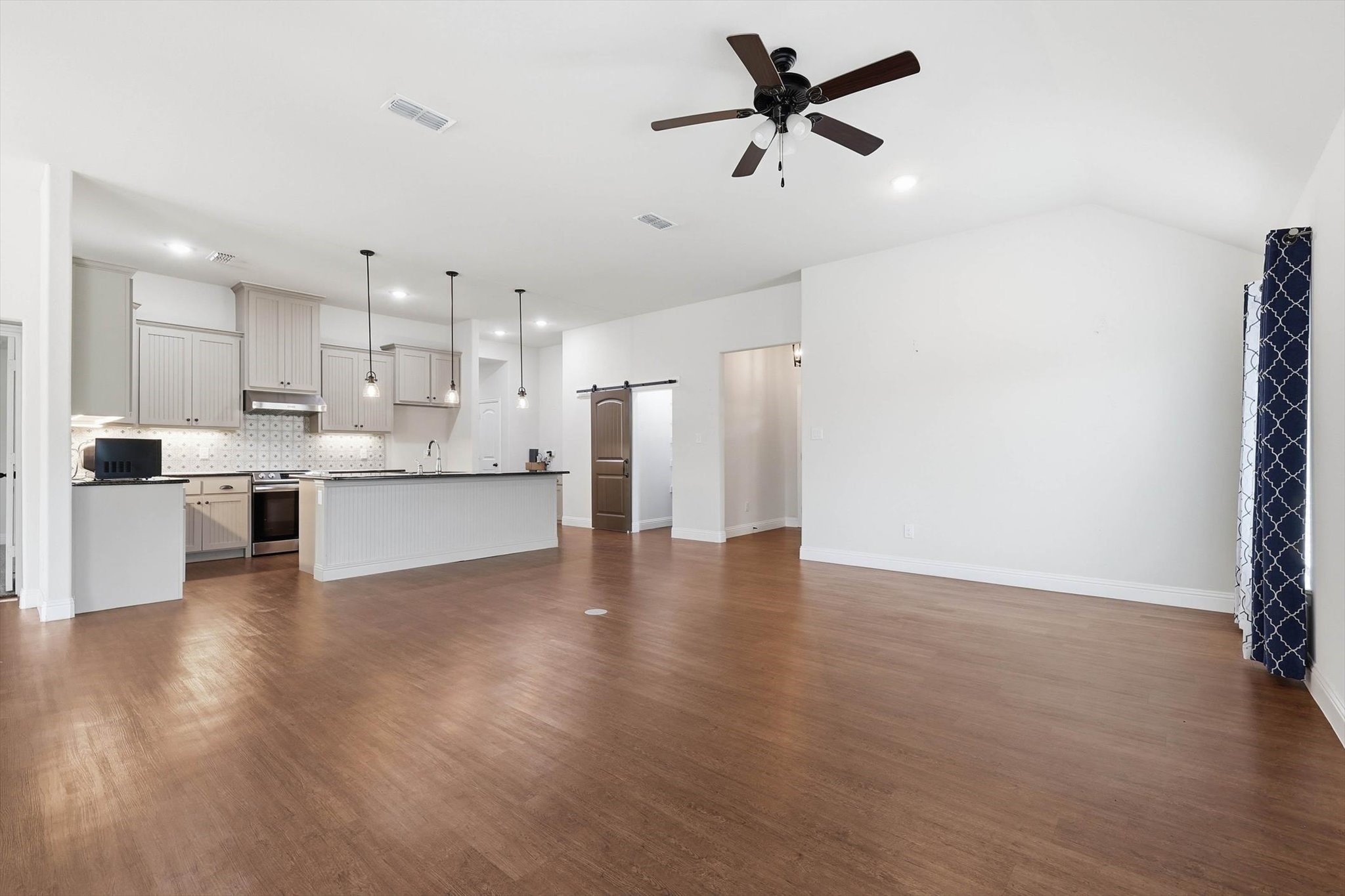 5013 Diamond Drive