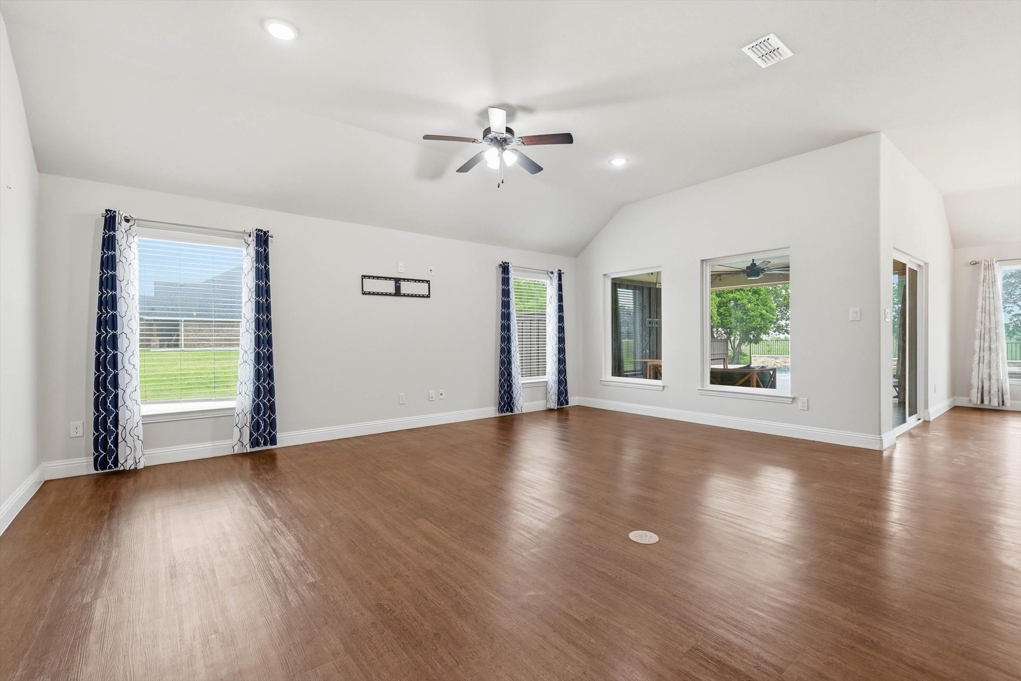 5013 Diamond Drive