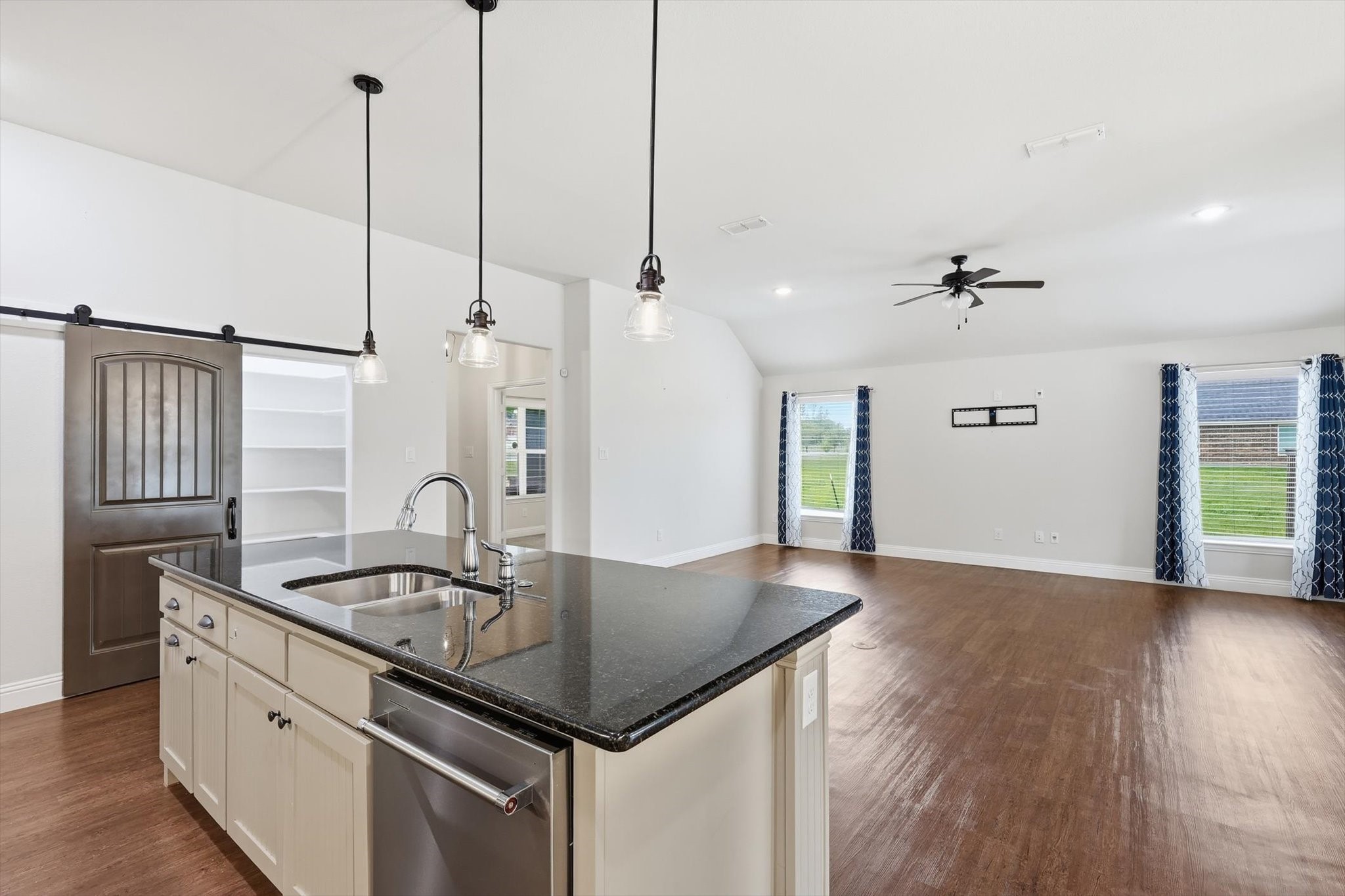 5013 Diamond Drive