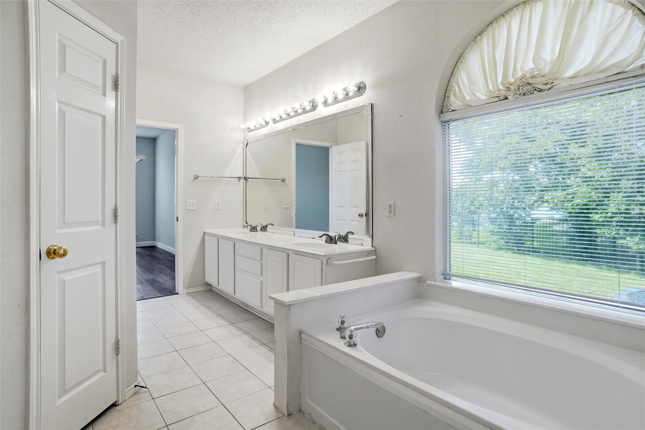 3220 Herring Court