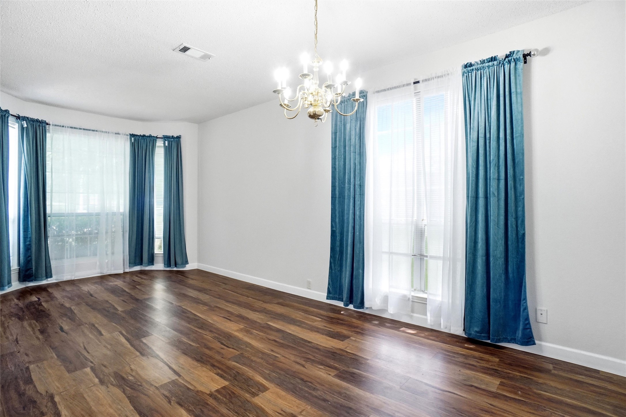 3220 Herring Court