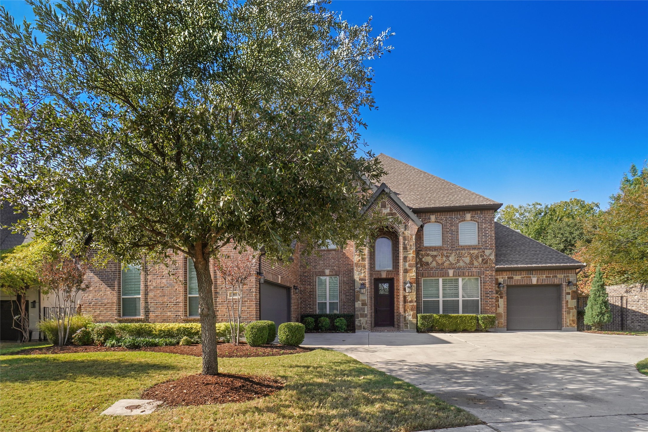 1813 Broughton Drive
