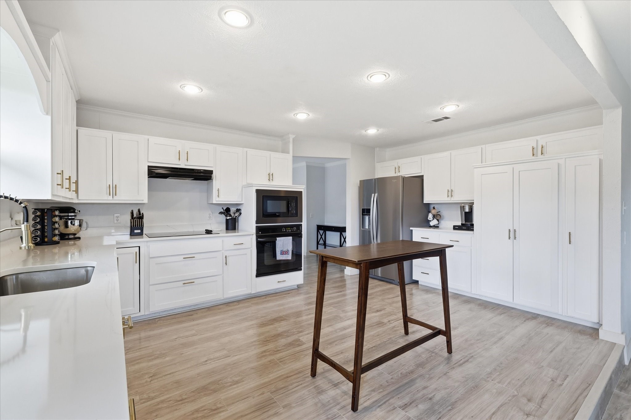 1513 Chisolm Trail