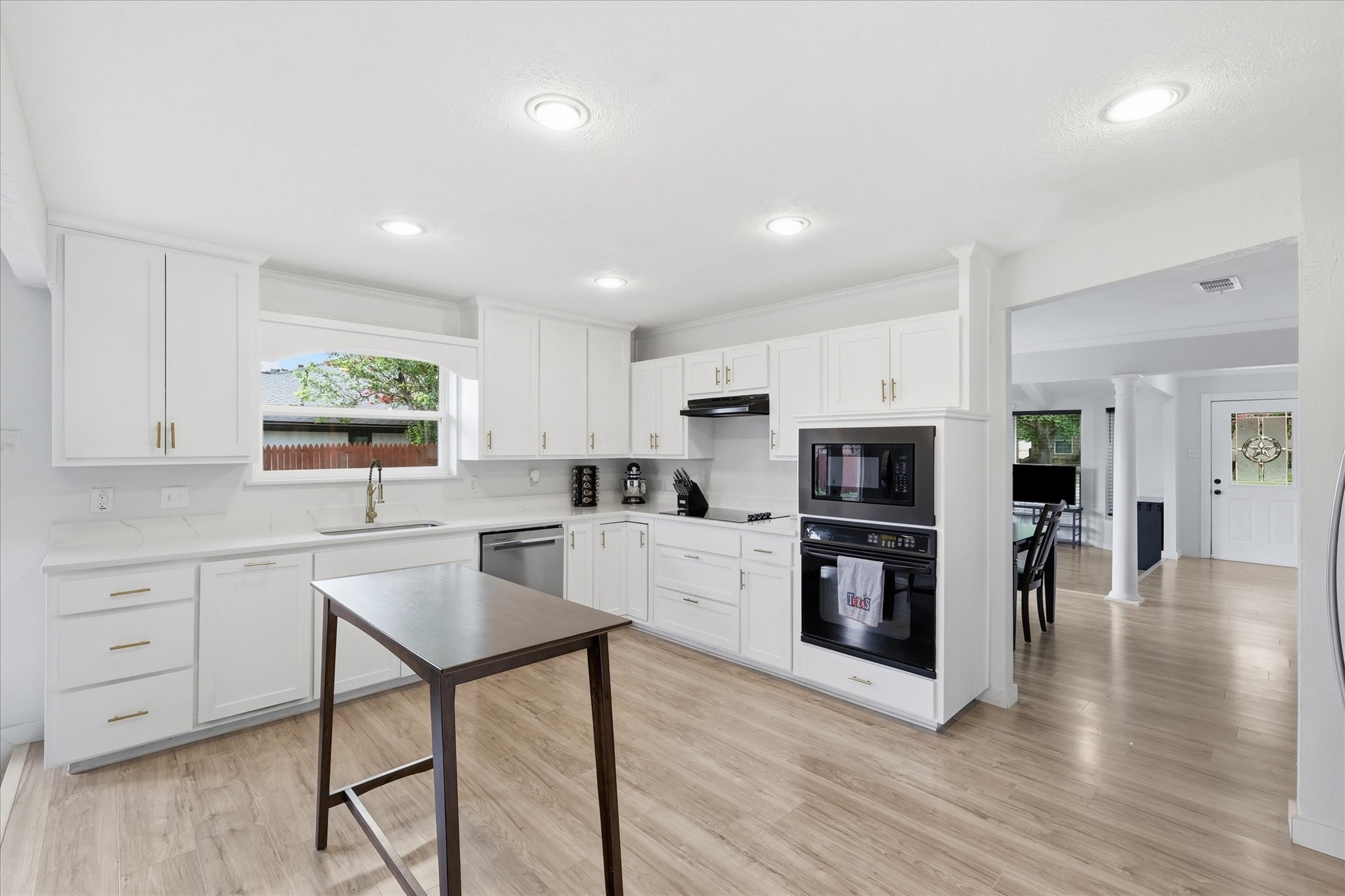1513 Chisolm Trail