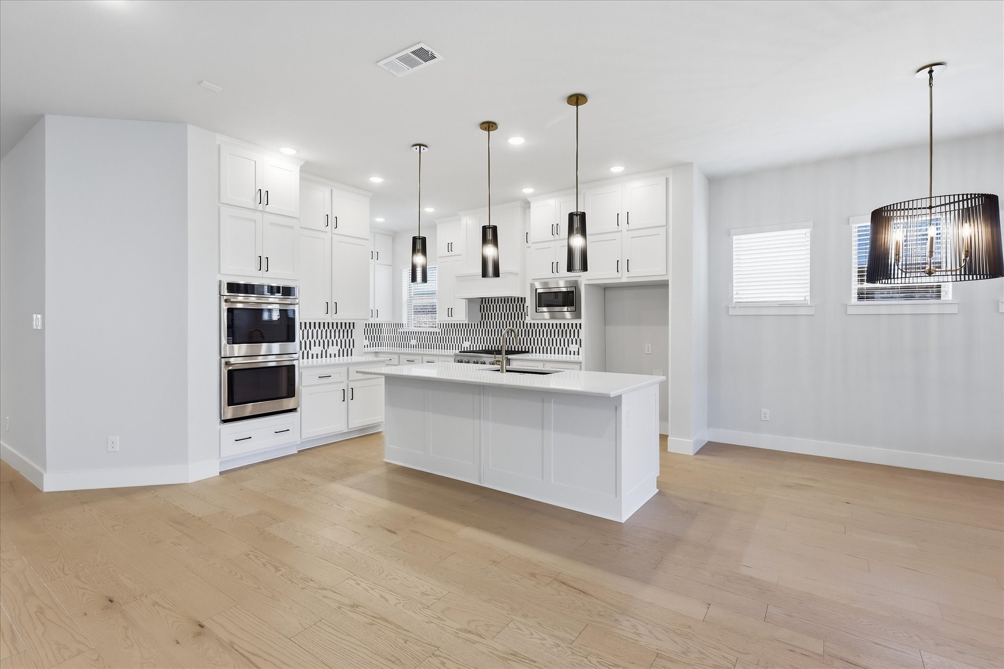 2816 Garrett Drive