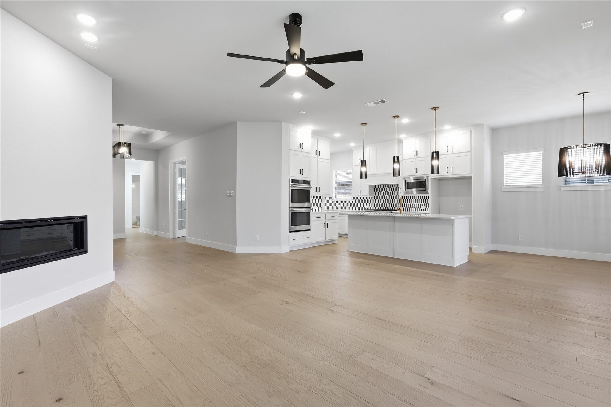 2816 Garrett Drive