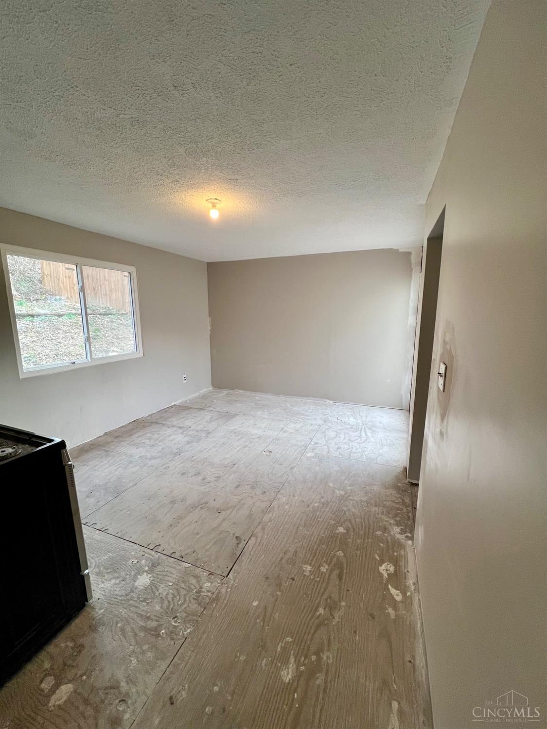 1280 Fairbanks Avenue