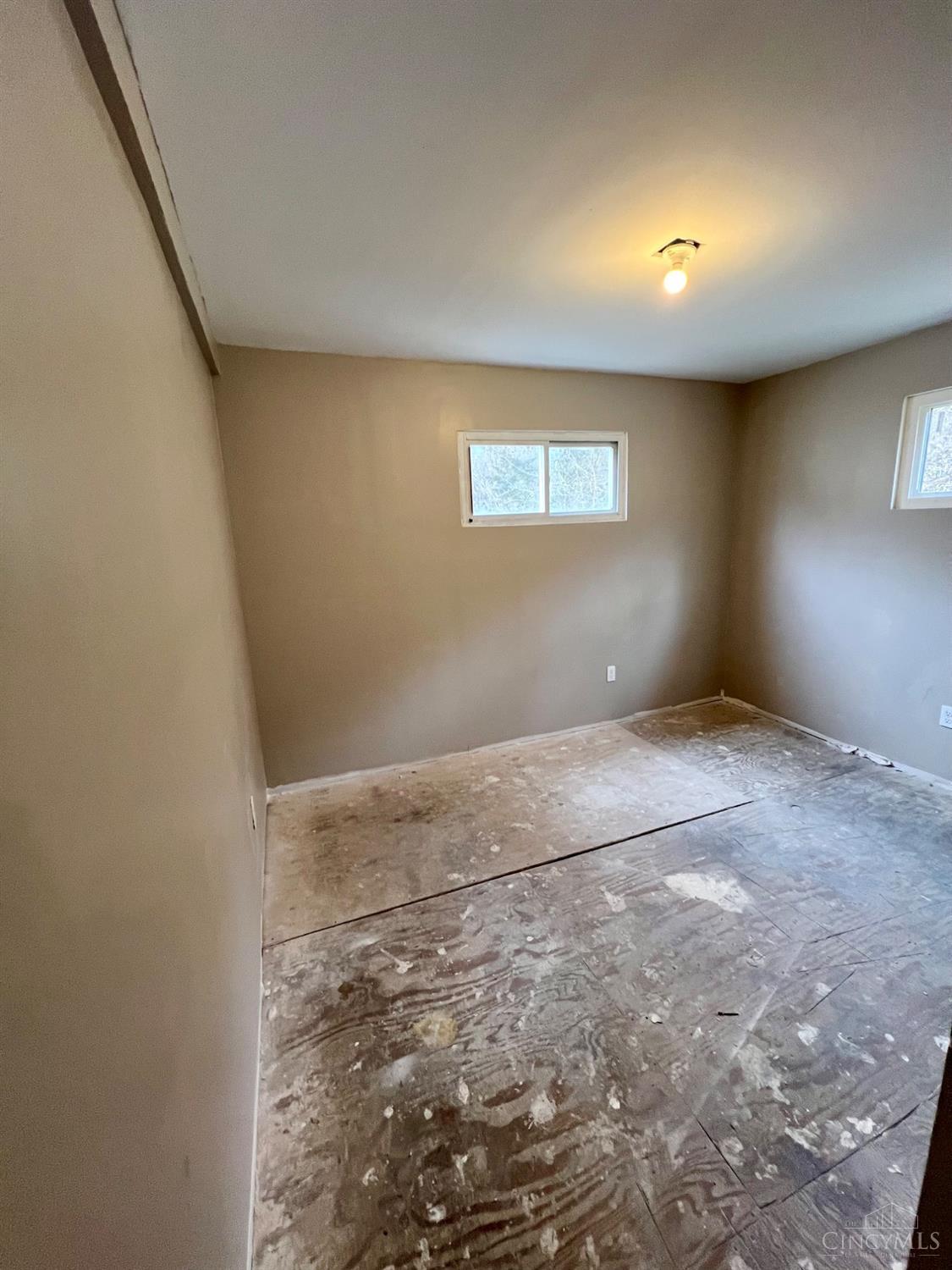 1280 Fairbanks Avenue