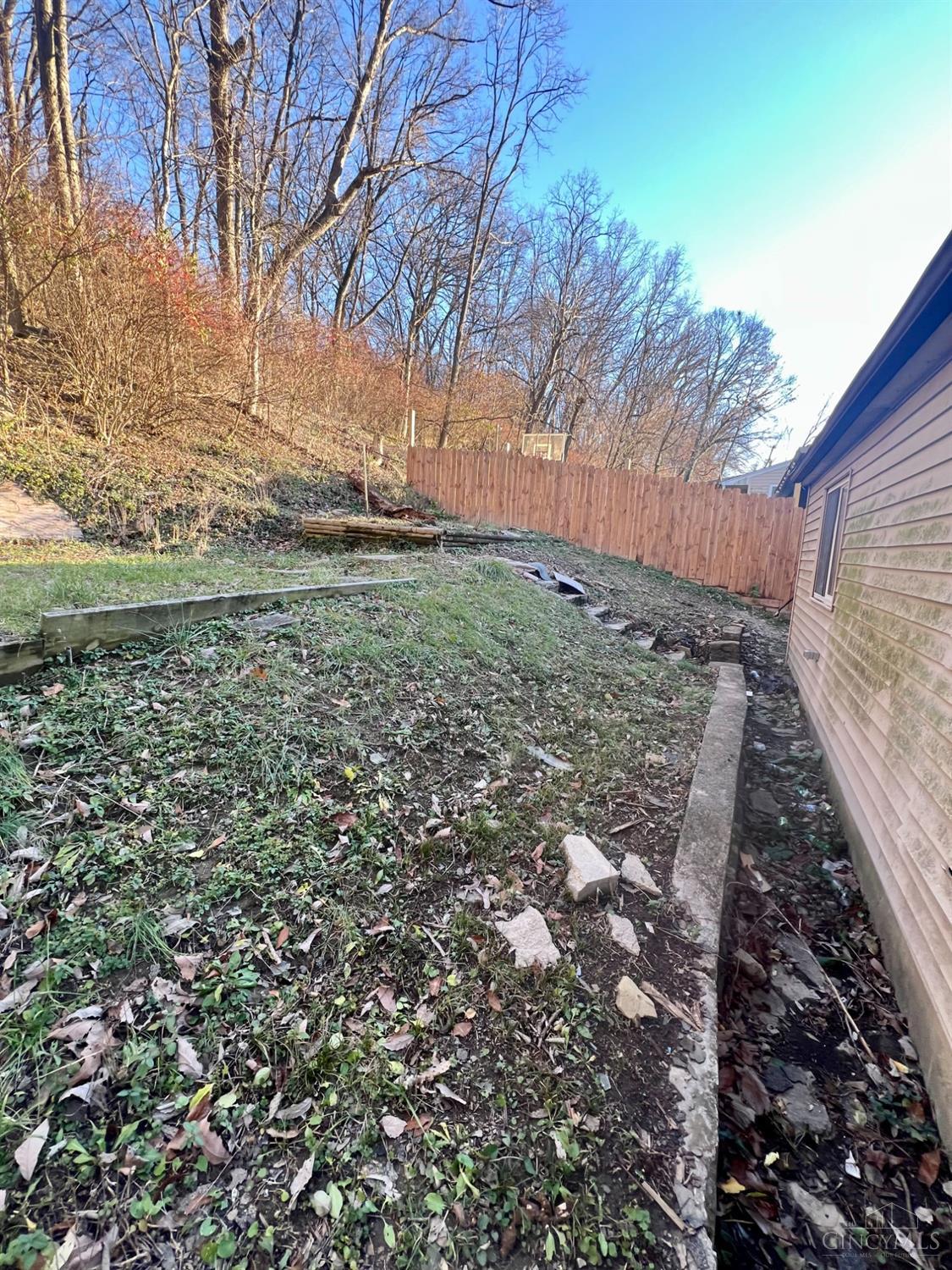 1280 Fairbanks Avenue