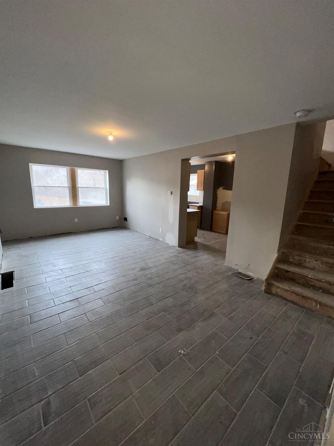 1280 Fairbanks Avenue