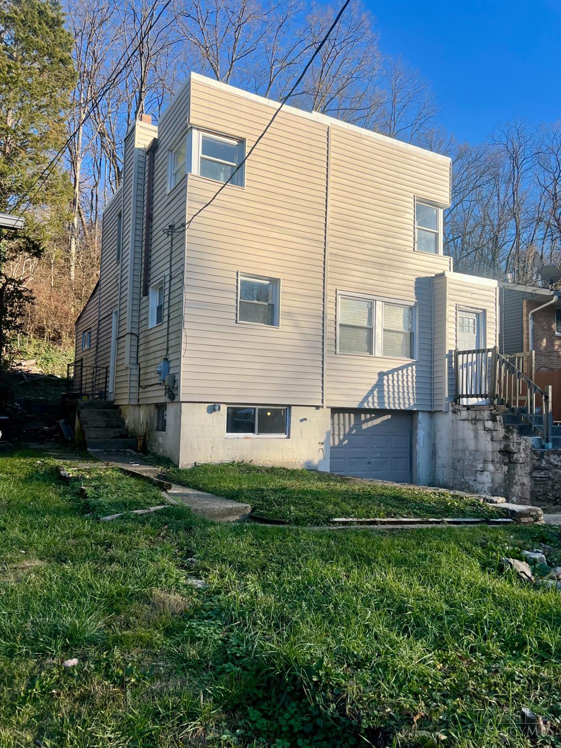 1280 Fairbanks Avenue