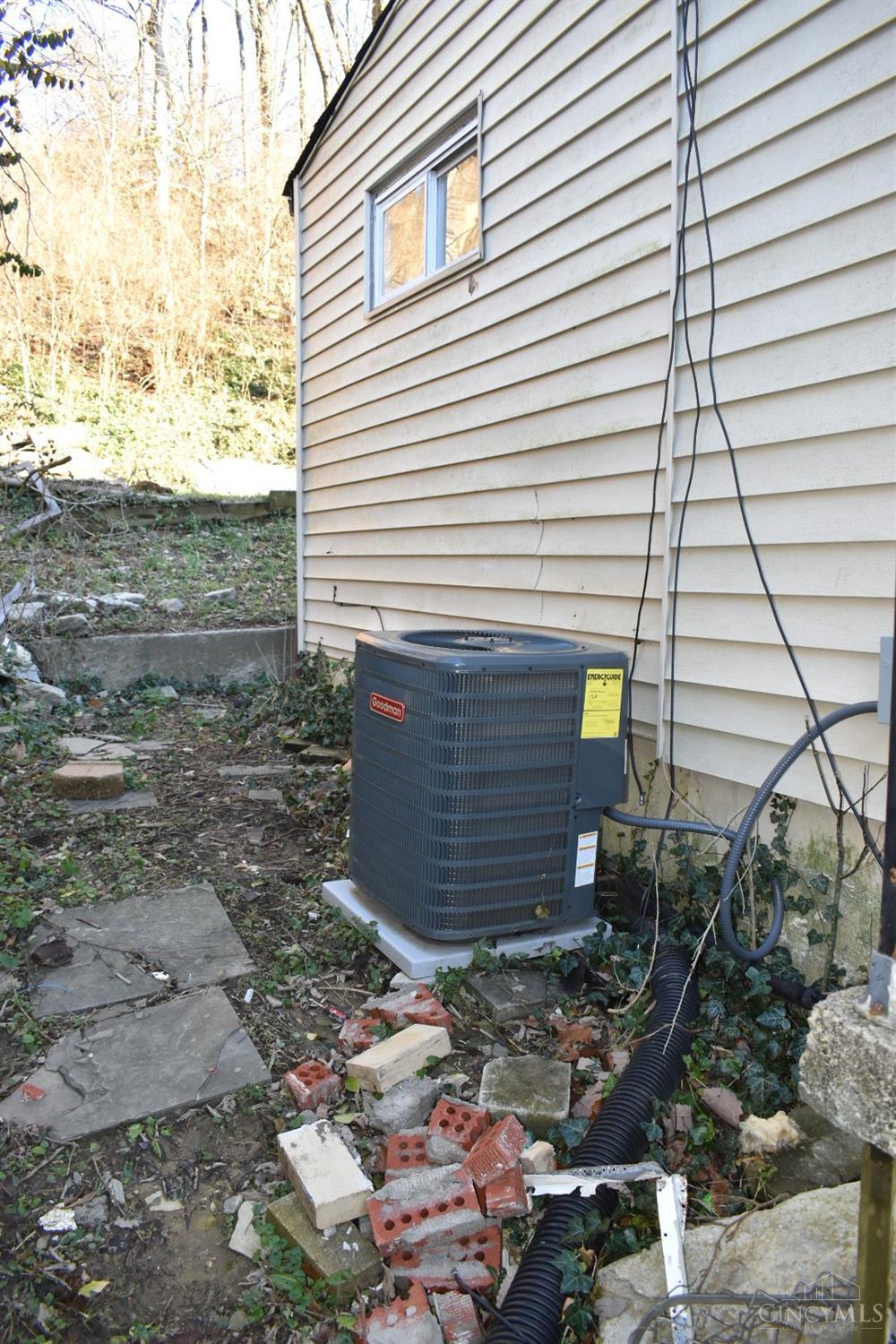 1280 Fairbanks Avenue