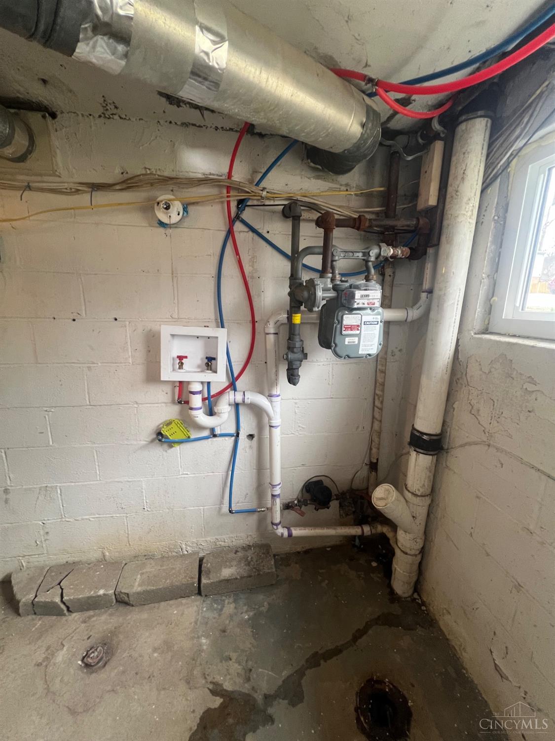 1280 Fairbanks Avenue