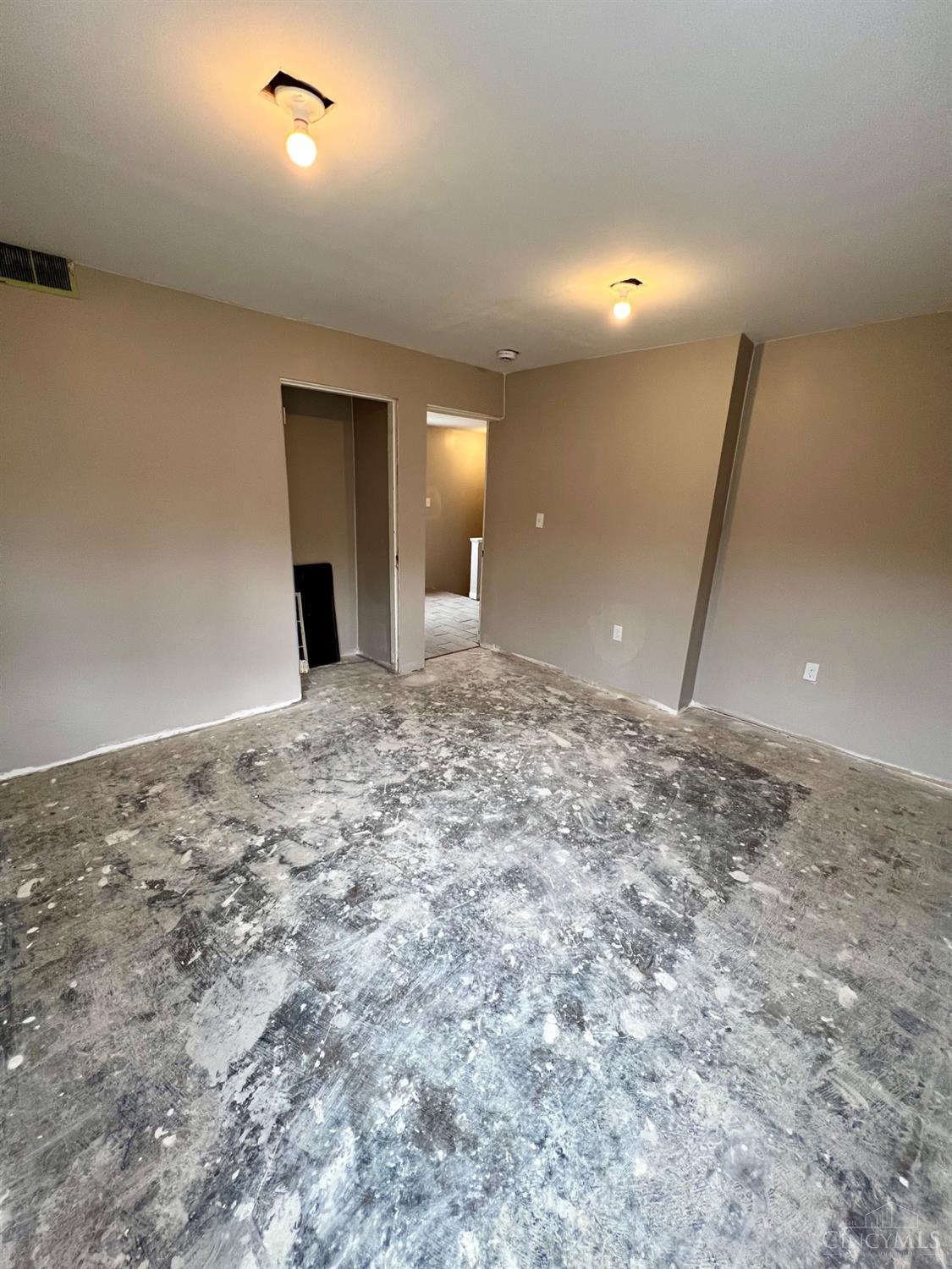 1280 Fairbanks Avenue