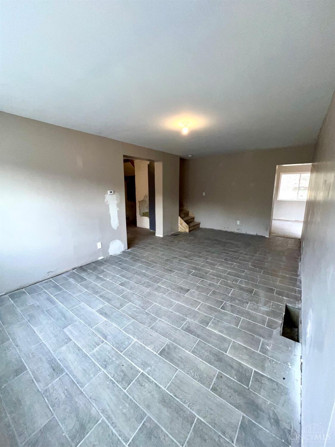 1280 Fairbanks Avenue