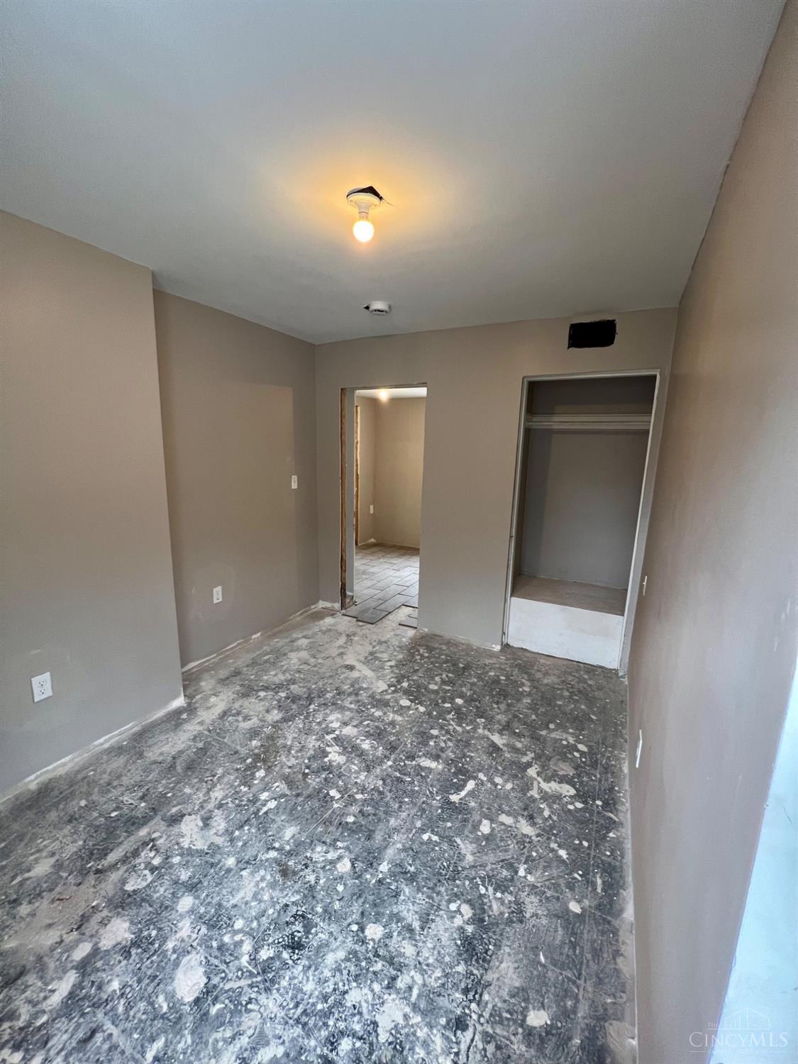 1280 Fairbanks Avenue