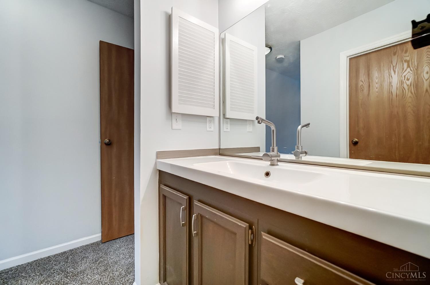 5253 Leatherwood Drive