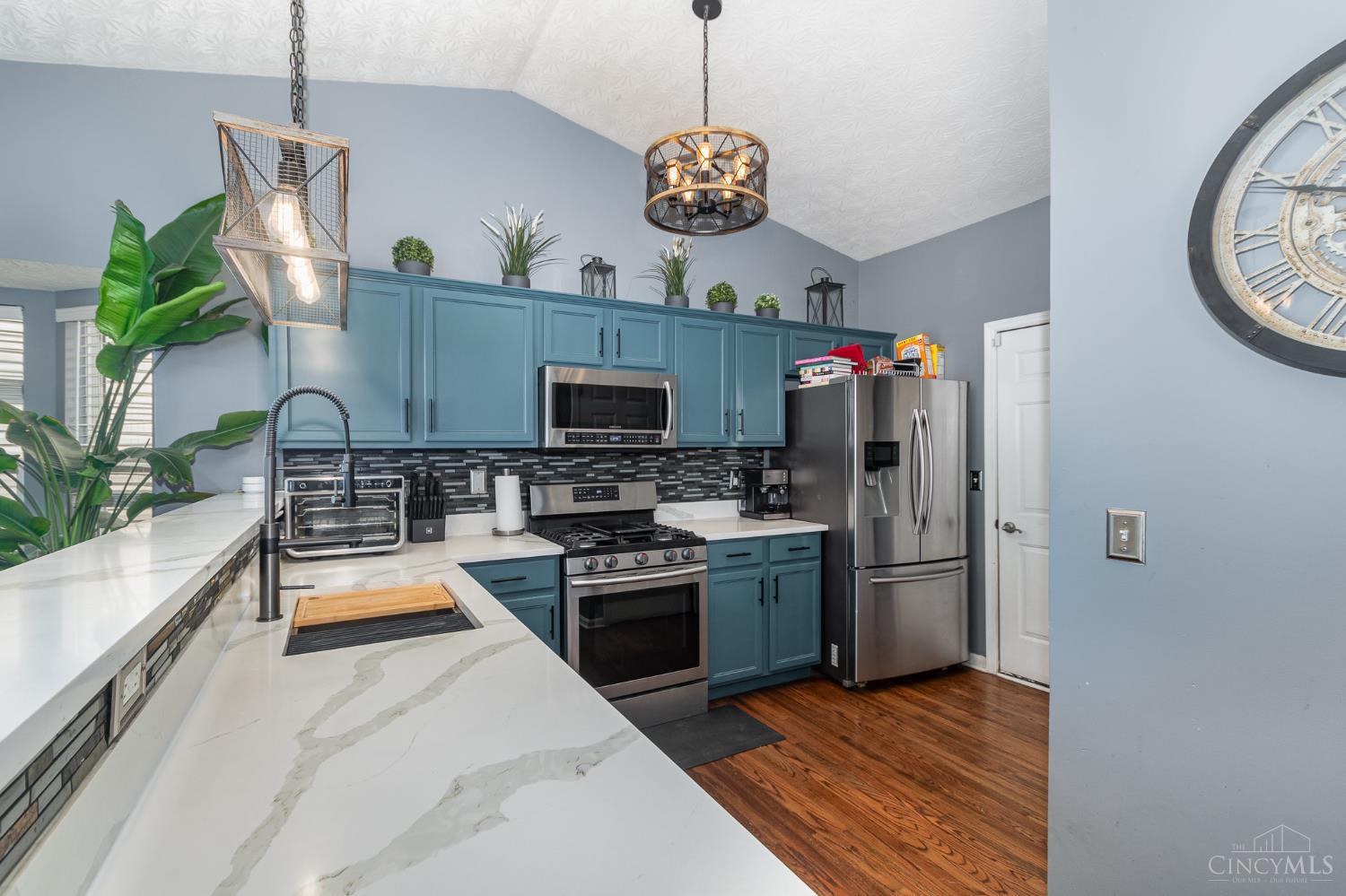 2484 Deercove Court